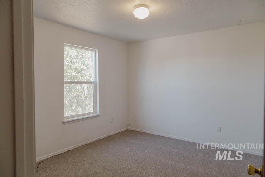 9707 Portola Dr, Boise, Idaho 83709, 4 Bedrooms, 2.5 Bathrooms, Residential For Sale, Price $450,000,MLS 99004058