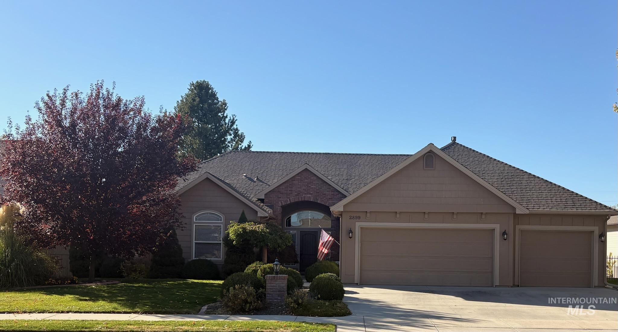 2899 N Silverleaf Way, Meridian, Idaho 83646, 3 Bedrooms, 2 Bathrooms, Residential For Sale, Price $685,000,MLS 99004065