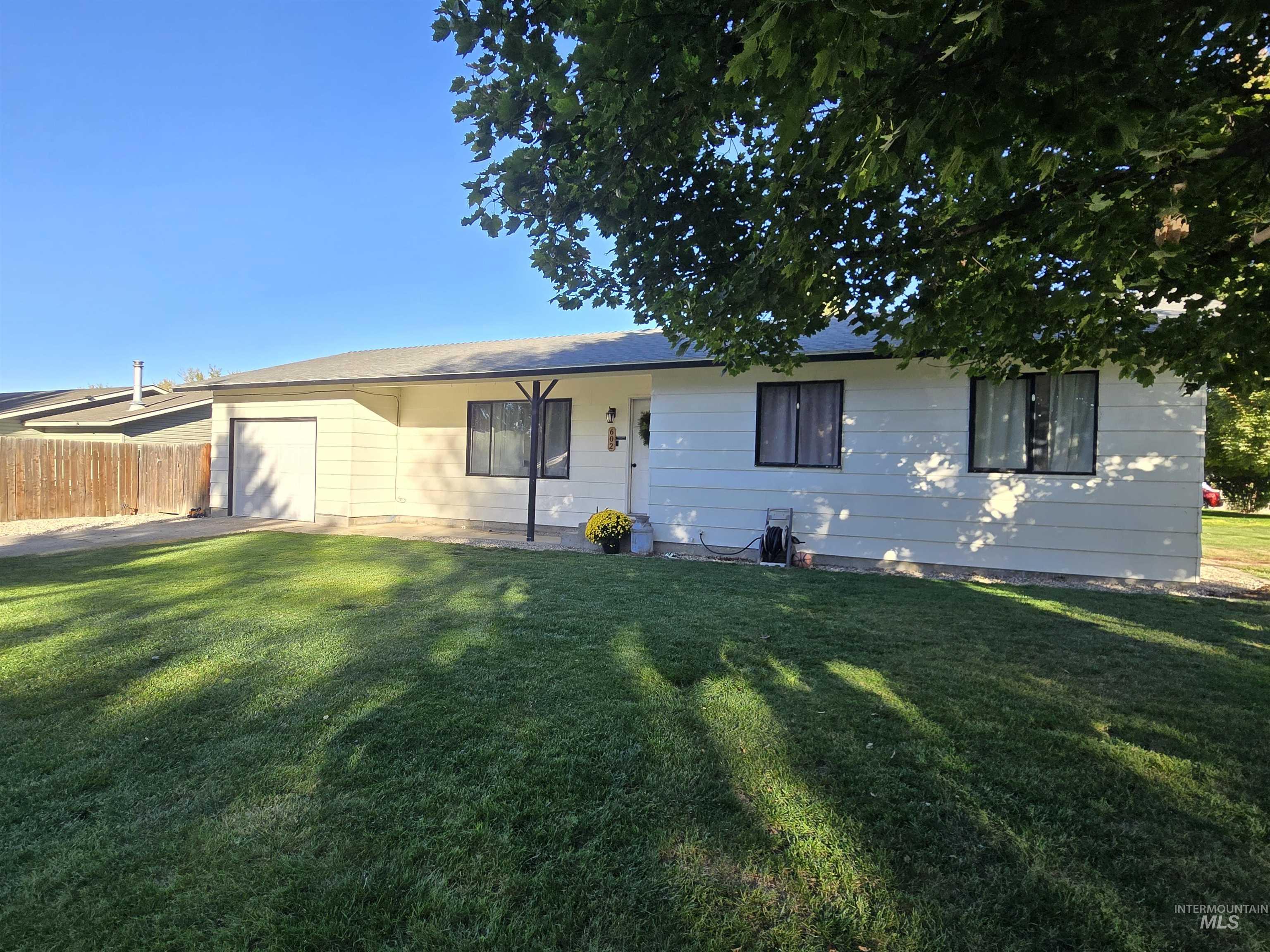602 Poplar Ave, New Plymouth, Idaho 83655, 3 Bedrooms, 1 Bathroom, Residential For Sale, Price $325,000, 99004066
