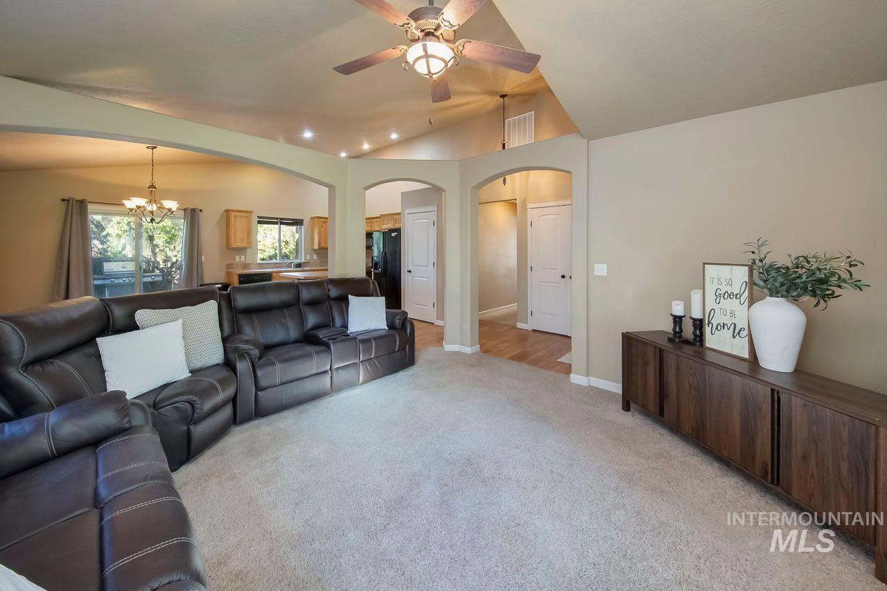 10262 W Breckfield Street, Boise, Idaho 83709, 3 Bedrooms, 2 Bathrooms, Residential For Sale, Price $359,990,MLS 99004068