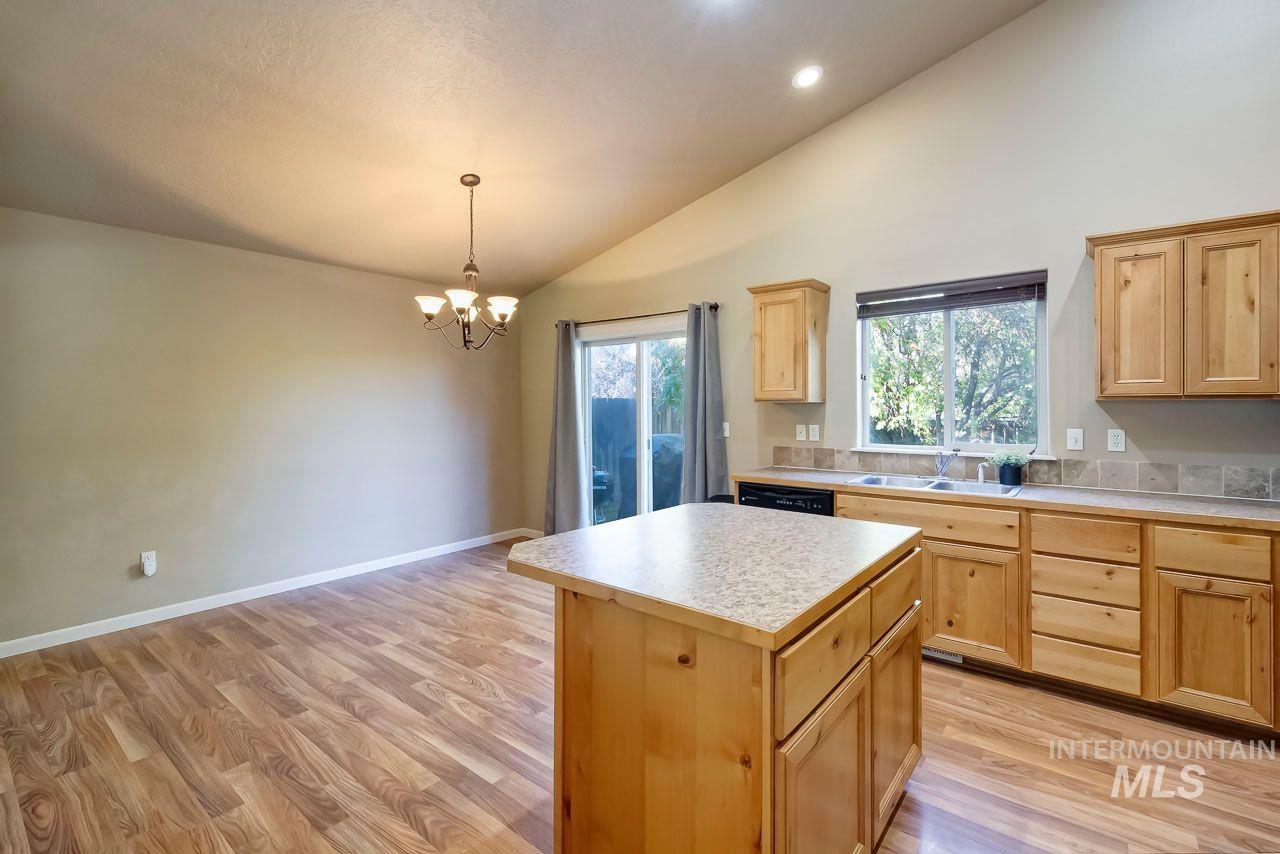10262 W Breckfield Street, Boise, Idaho 83709, 3 Bedrooms, 2 Bathrooms, Residential For Sale, Price $359,990,MLS 99004068