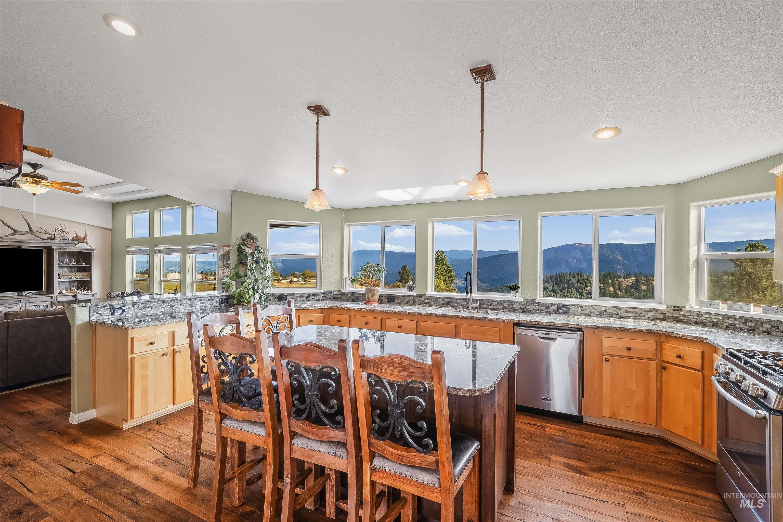124 Hunters Way, Grangeville, Idaho 83530, 4 Bedrooms, 2 Bathrooms, Residential For Sale, Price $699,900,MLS 99004075