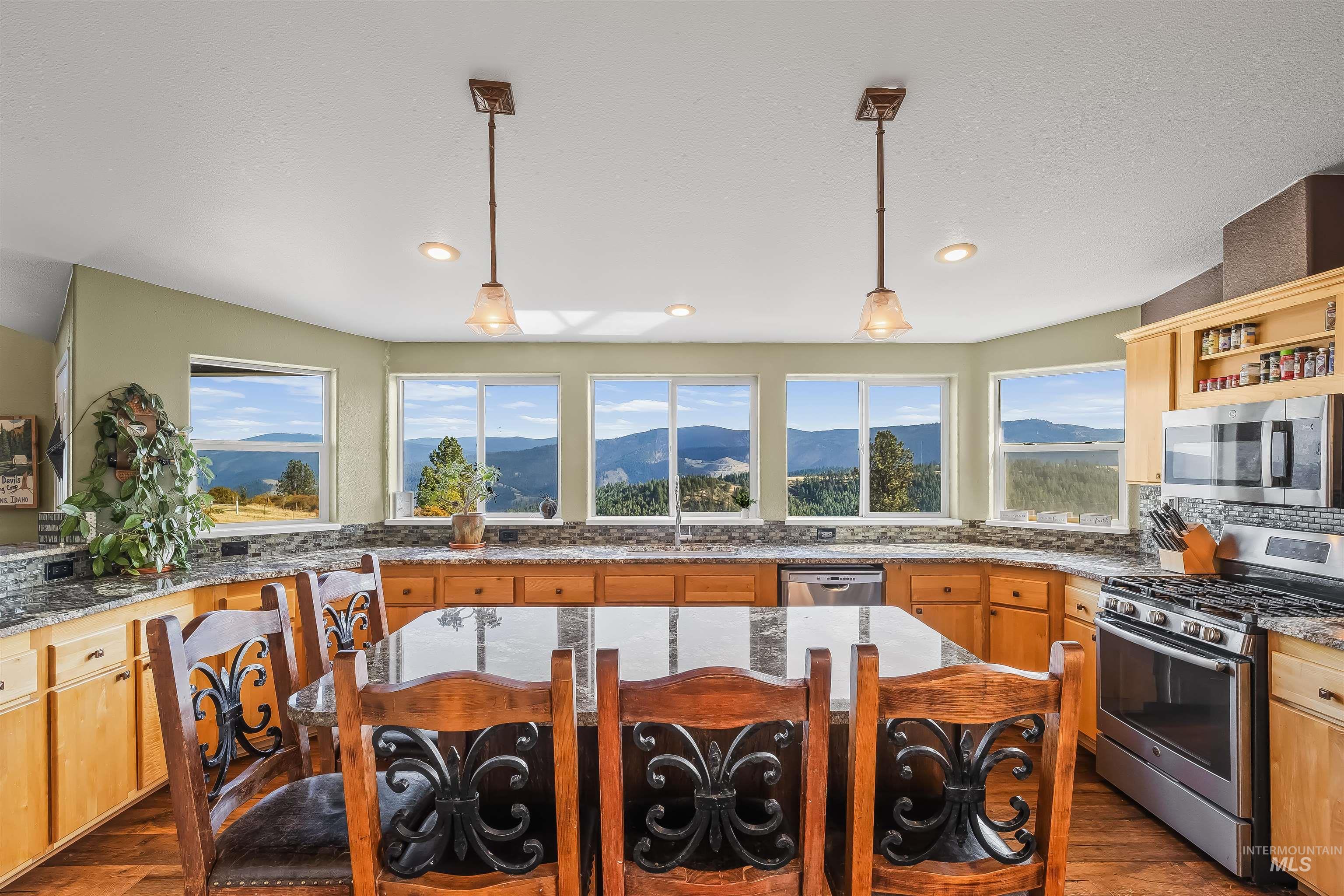 124 Hunters Way, Grangeville, Idaho 83530, 4 Bedrooms, 2 Bathrooms, Residential For Sale, Price $699,900,MLS 99004075