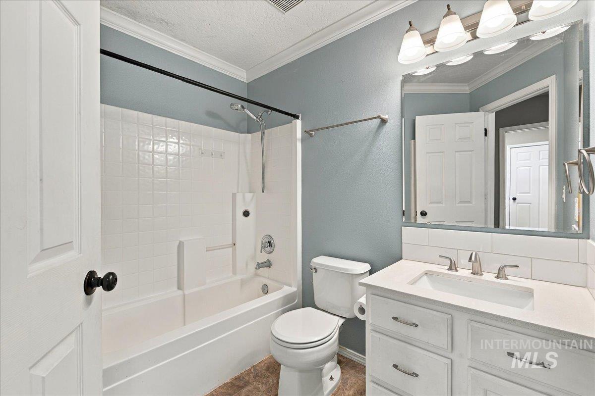 4664 N Syracuse Pl, Boise, Idaho 83713, 5 Bedrooms, 3 Bathrooms, Residential For Sale, Price $595,000, 99004077