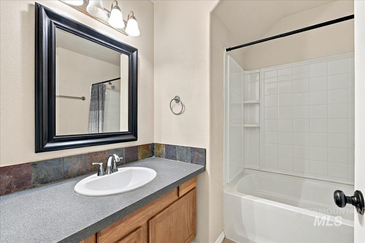 4664 N Syracuse Pl, Boise, Idaho 83713, 5 Bedrooms, 3 Bathrooms, Residential For Sale, Price $595,000, 99004077