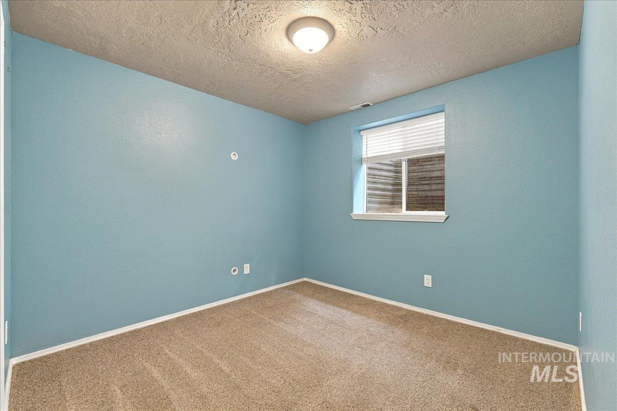 4664 N Syracuse Pl, Boise, Idaho 83713, 5 Bedrooms, 3 Bathrooms, Residential For Sale, Price $595,000, 99004077