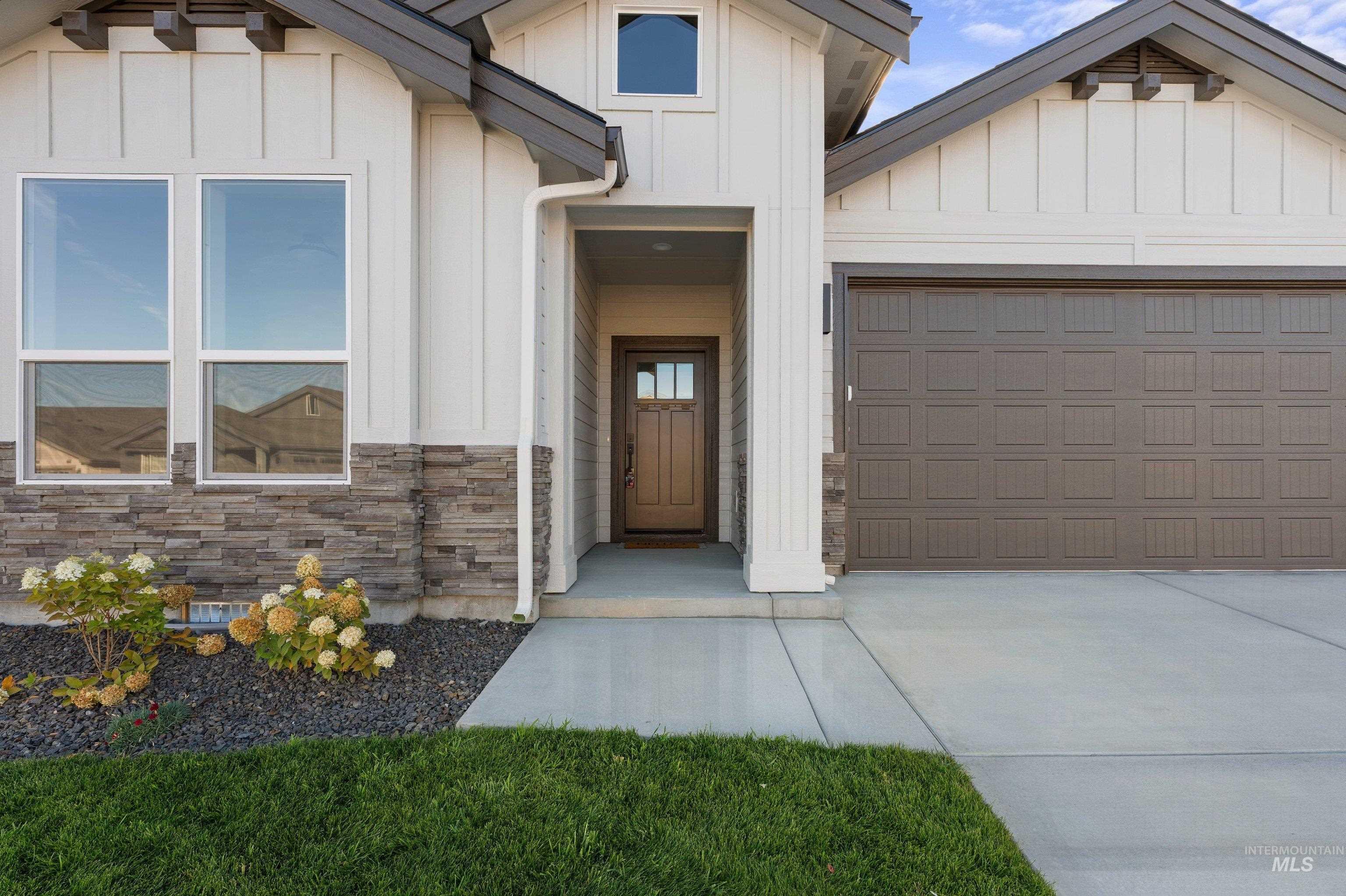 2372 S Hurd Ave, Nampa, Idaho 83686, 3 Bedrooms, 2 Bathrooms, Residential For Sale, Price $549,900, 99004079