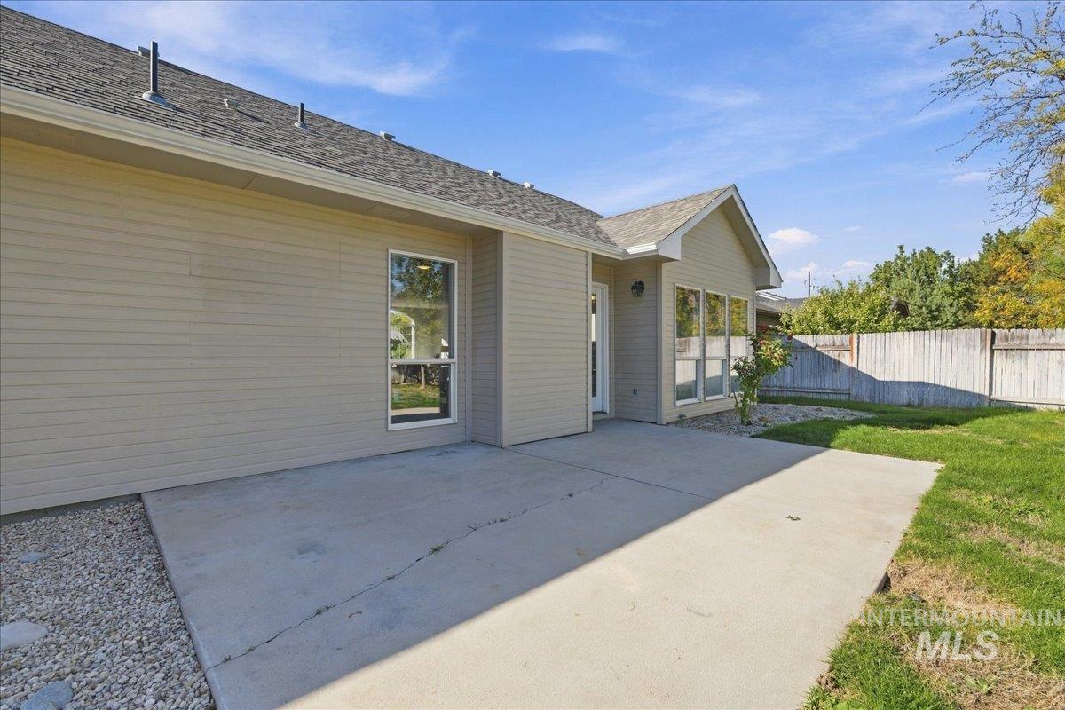1692 S Goldsmith Ave, Meridian, Idaho 83642, 4 Bedrooms, 2 Bathrooms, Residential For Sale, Price $579,000, 99004084