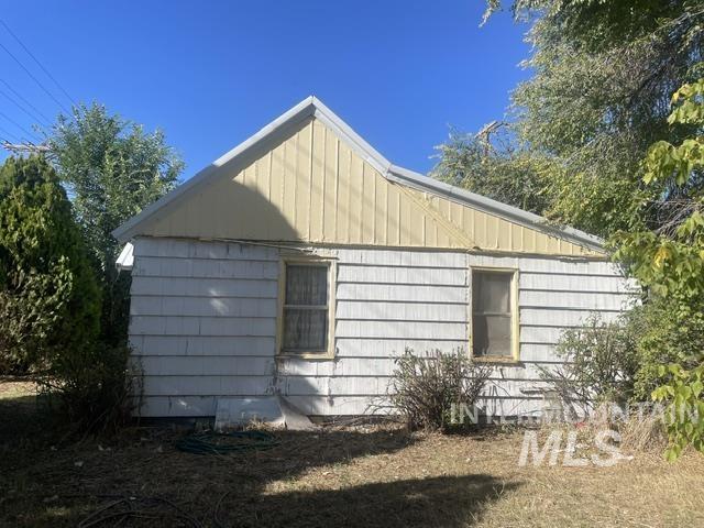 522 E 16th Street, Burley, Idaho 83318, 3 Bedrooms, 2 Bathrooms, Residential For Sale, Price $120,000, 99004085