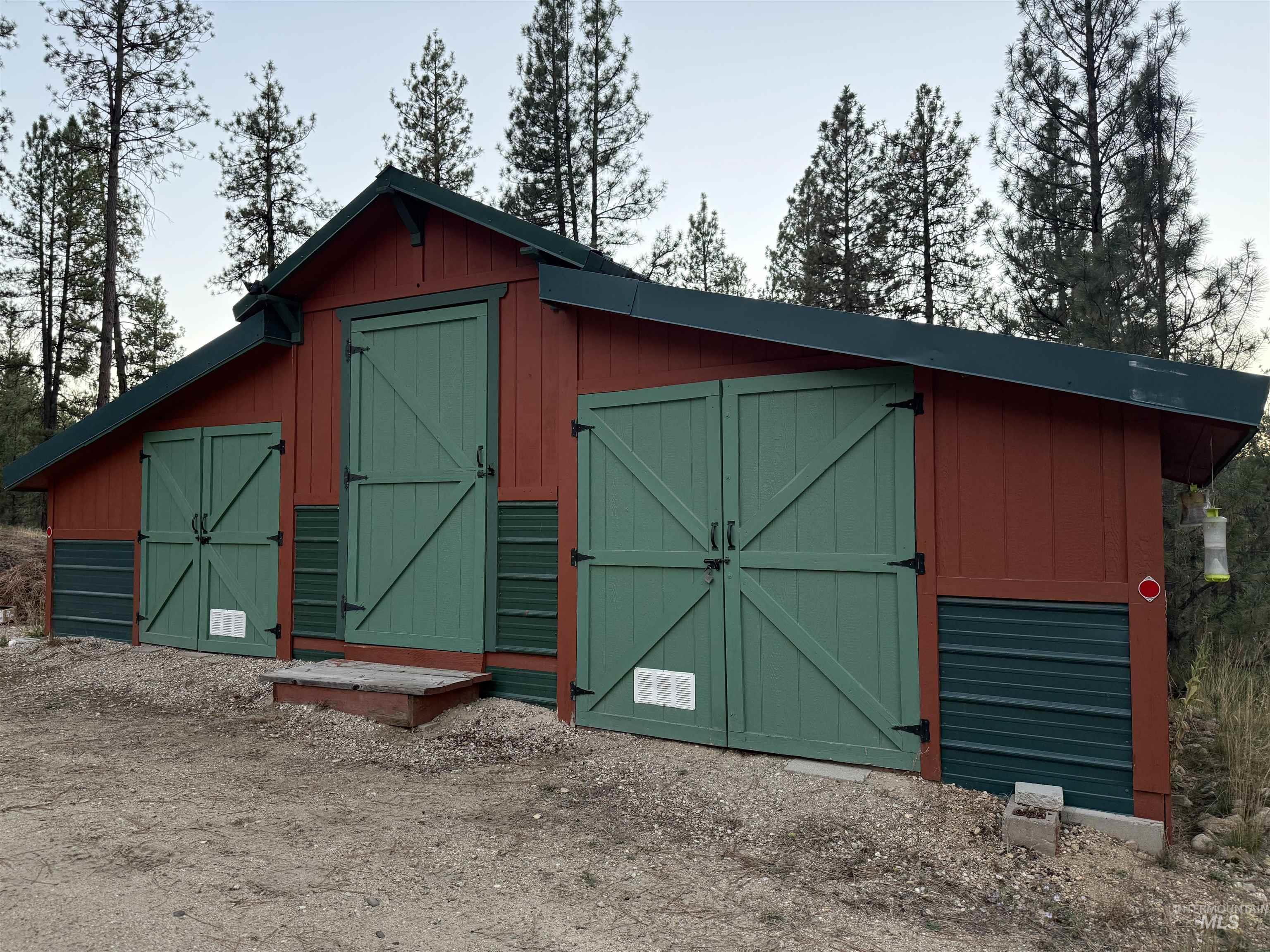 16 Deer Dr., Idaho City, Idaho 83631, 3 Bedrooms, 2.5 Bathrooms, Residential For Sale, Price $569,900, 99004087