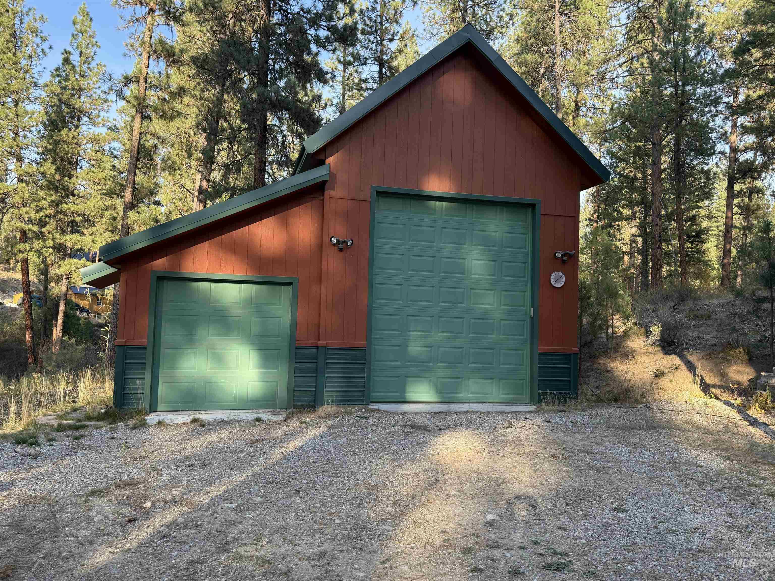 16 Deer Dr., Idaho City, Idaho 83631, 3 Bedrooms, 2.5 Bathrooms, Residential For Sale, Price $569,900, 99004087