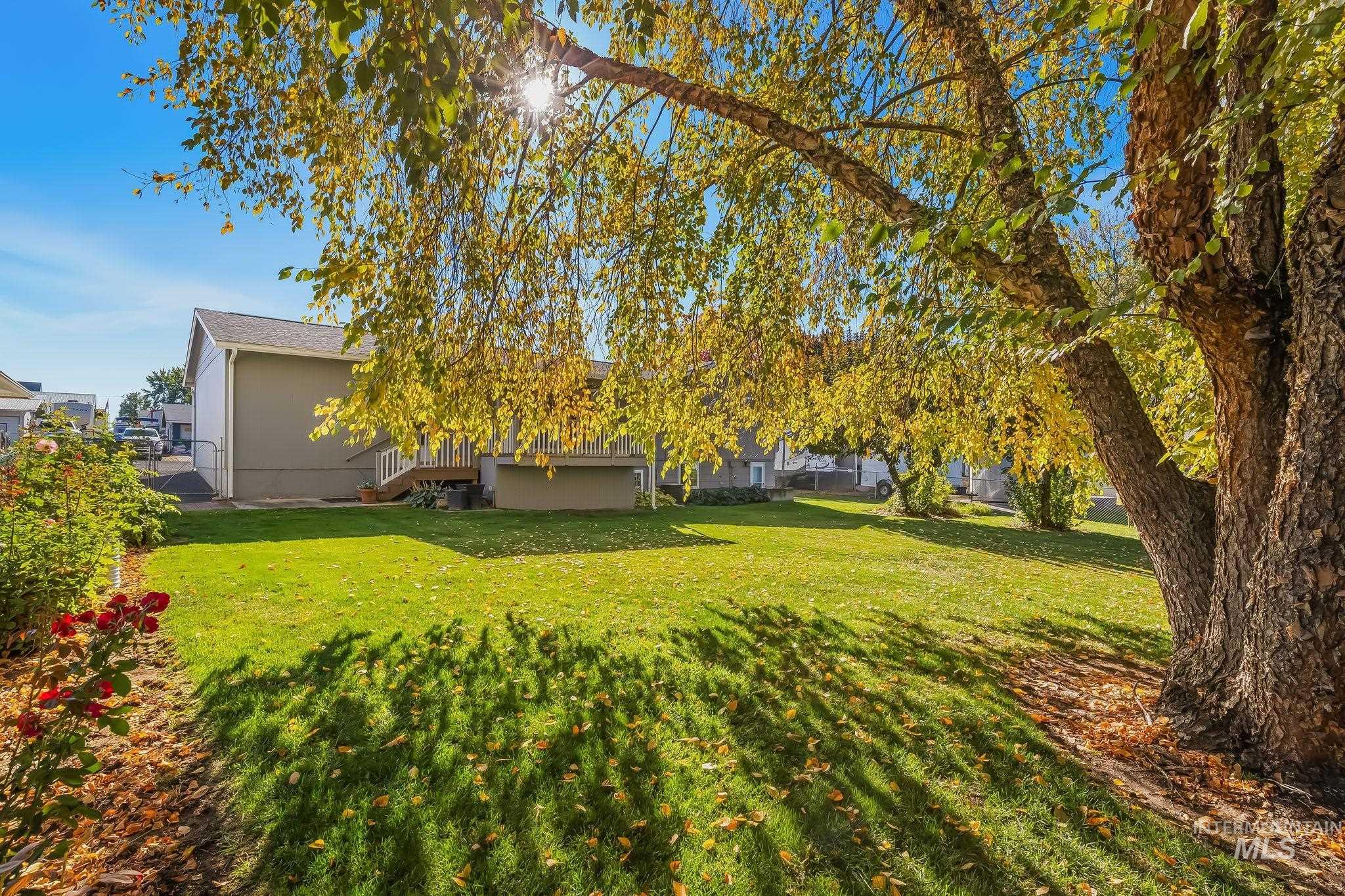 1039 Hemlock Dr, Lewiston, Idaho 83501, 4 Bedrooms, 2 Bathrooms, Residential For Sale, Price $425,000, 99004088