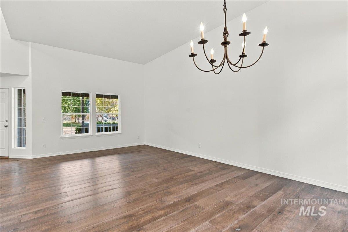 4928 N Lawsonia, Boise, Idaho 83713, 5 Bedrooms, 3 Bathrooms, Residential For Sale, Price $649,999, 99004091