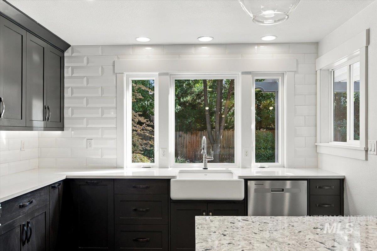 4928 N Lawsonia, Boise, Idaho 83713, 5 Bedrooms, 3 Bathrooms, Residential For Sale, Price $649,999, 99004091