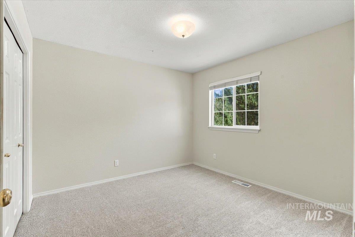4928 N Lawsonia, Boise, Idaho 83713, 5 Bedrooms, 3 Bathrooms, Residential For Sale, Price $649,999, 99004091