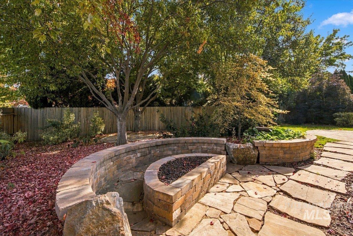 4928 N Lawsonia, Boise, Idaho 83713, 5 Bedrooms, 3 Bathrooms, Residential For Sale, Price $649,999, 99004091