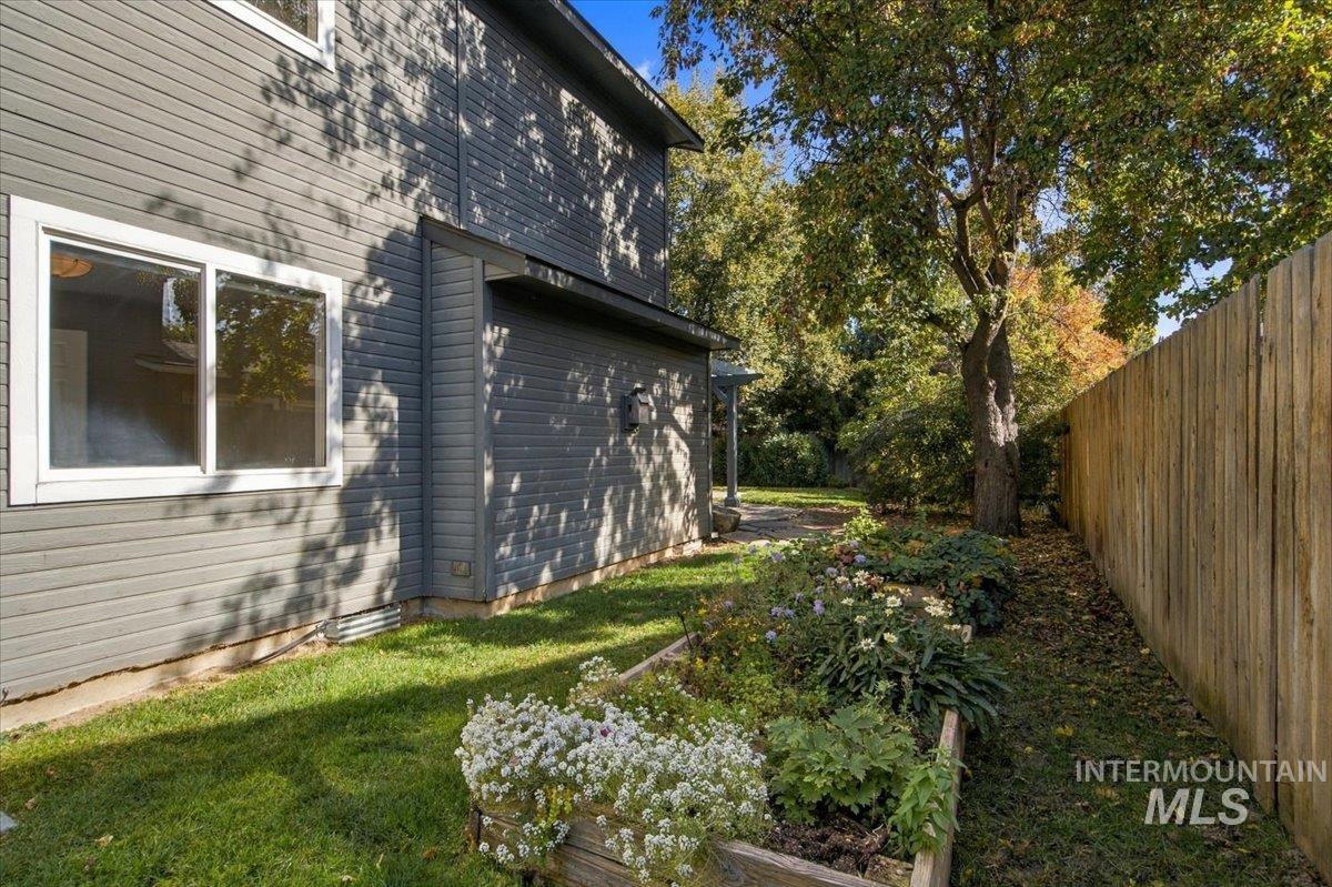 4928 N Lawsonia, Boise, Idaho 83713, 5 Bedrooms, 3 Bathrooms, Residential For Sale, Price $649,999, 99004091