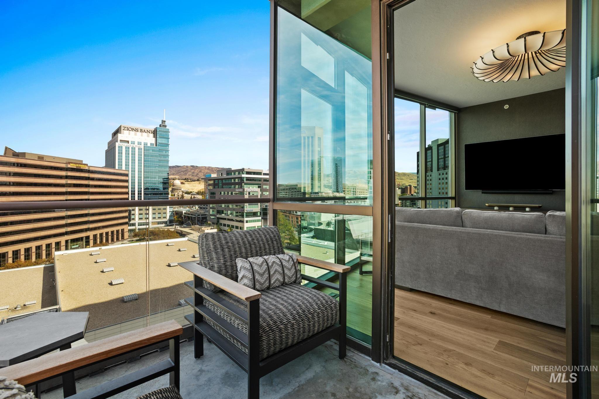 851 W Front St., Boise, Idaho 83702, 2 Bedrooms, 2 Bathrooms, Residential For Sale, Price $1,150,000, 99004093