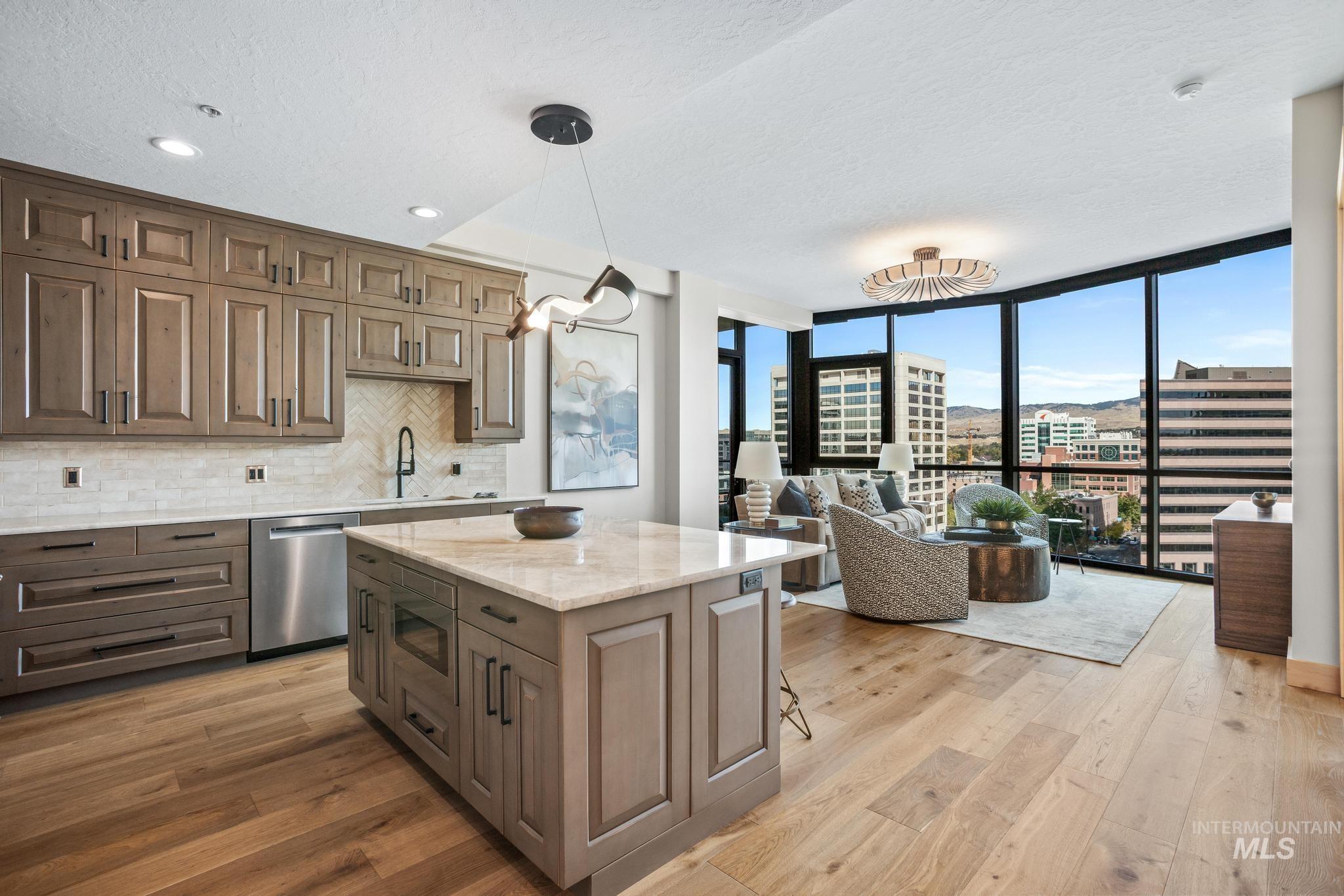 851 W Front St., Boise, Idaho 83702, 2 Bedrooms, 2 Bathrooms, Residential For Sale, Price $1,150,000, 99004093