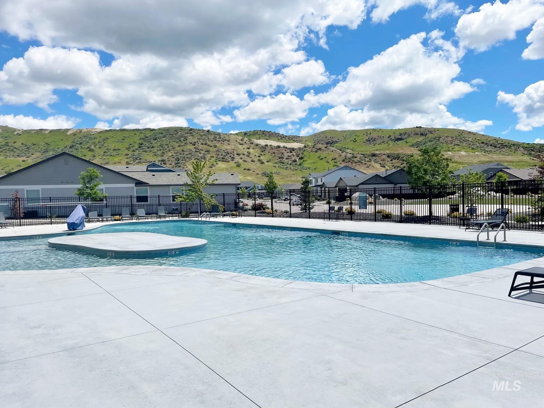 32001 N Swire Green Way, Eagle, Idaho 83629, 4 Bedrooms, 2.5 Bathrooms, Residential For Sale, Price $579,900,MLS 99004095