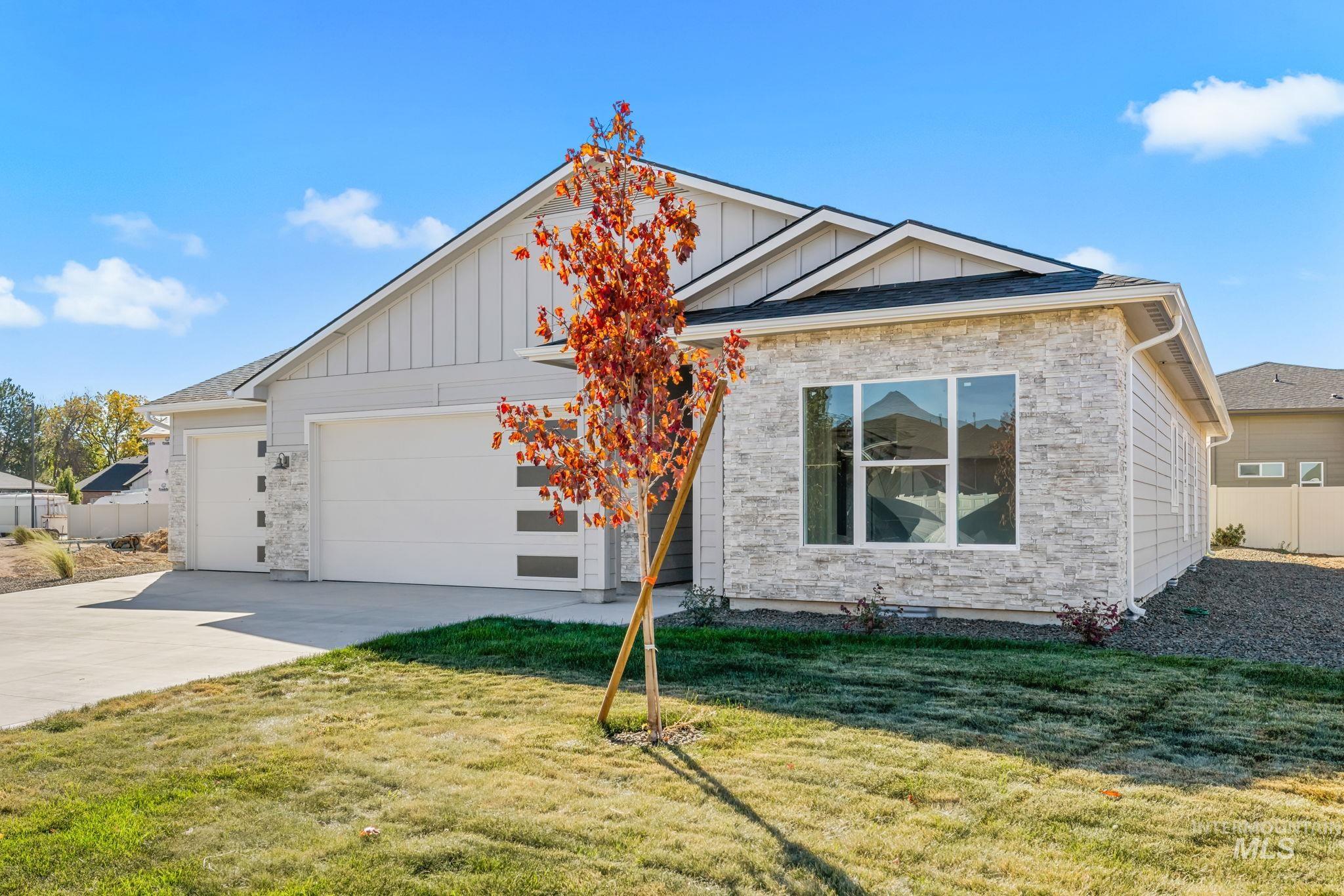 741 E Bouquet Ct, Kuna, Idaho 83634, 3 Bedrooms, 2 Bathrooms, Residential For Sale, Price $514,900,MLS 99004096