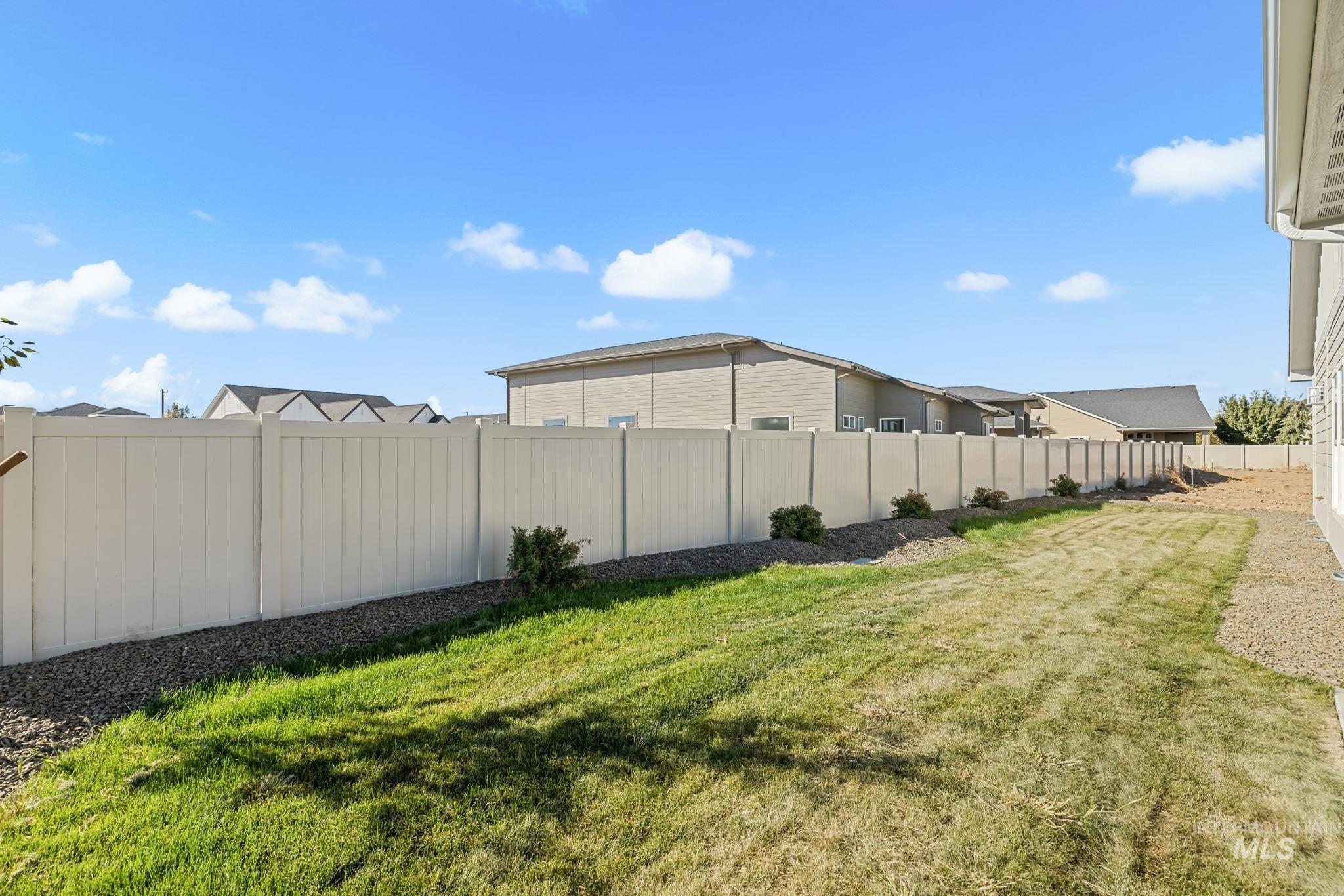 741 E Bouquet Ct, Kuna, Idaho 83634, 3 Bedrooms, 2 Bathrooms, Residential For Sale, Price $514,900,MLS 99004096