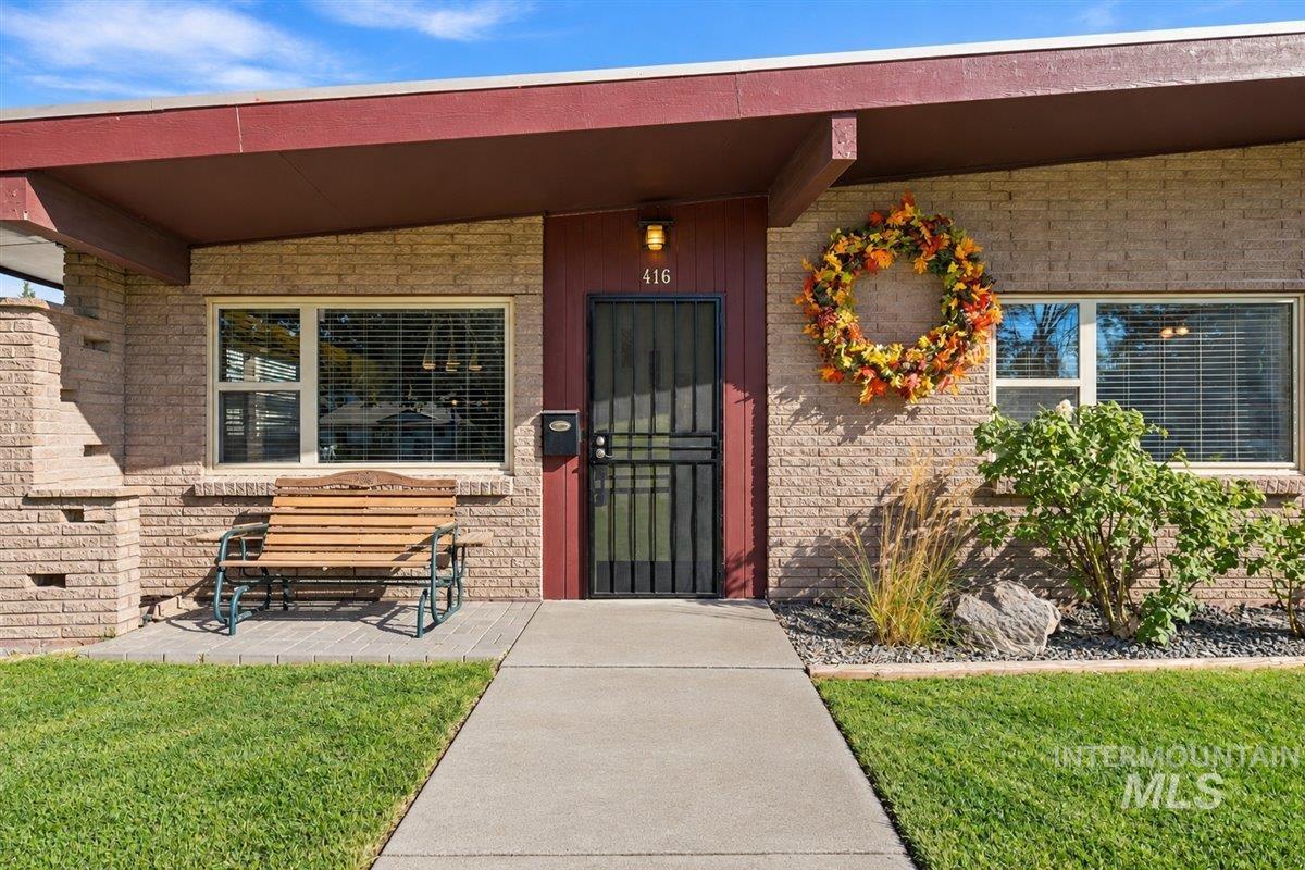 416 S Ivy St, Nampa, Idaho 83686, 4 Bedrooms, 3 Bathrooms, Residential For Sale, Price $532,000,MLS 99004100