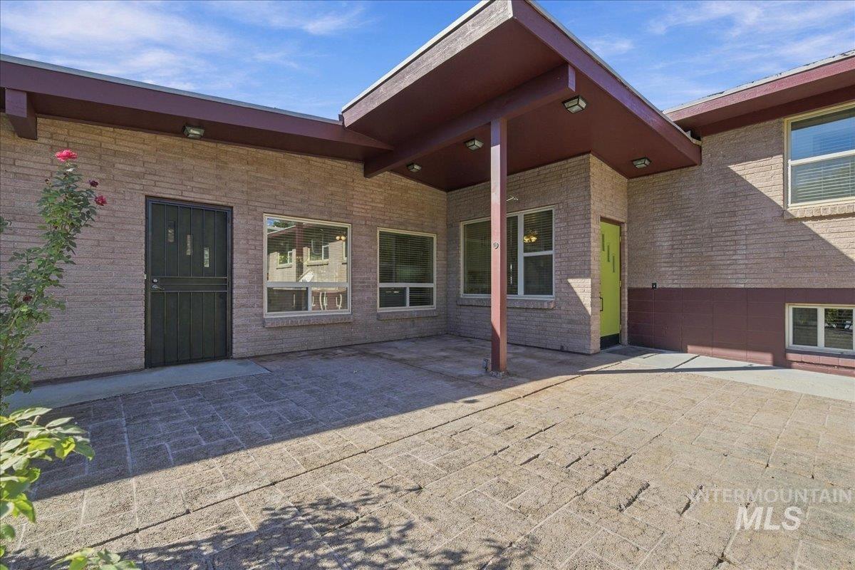 416 S Ivy St, Nampa, Idaho 83686, 4 Bedrooms, 3 Bathrooms, Residential For Sale, Price $532,000,MLS 99004100
