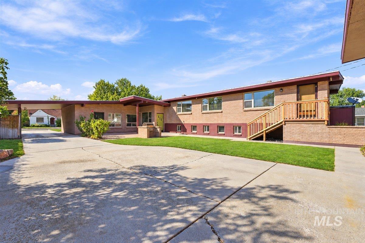 416 S Ivy St, Nampa, Idaho 83686, 4 Bedrooms, 3 Bathrooms, Residential For Sale, Price $532,000,MLS 99004100