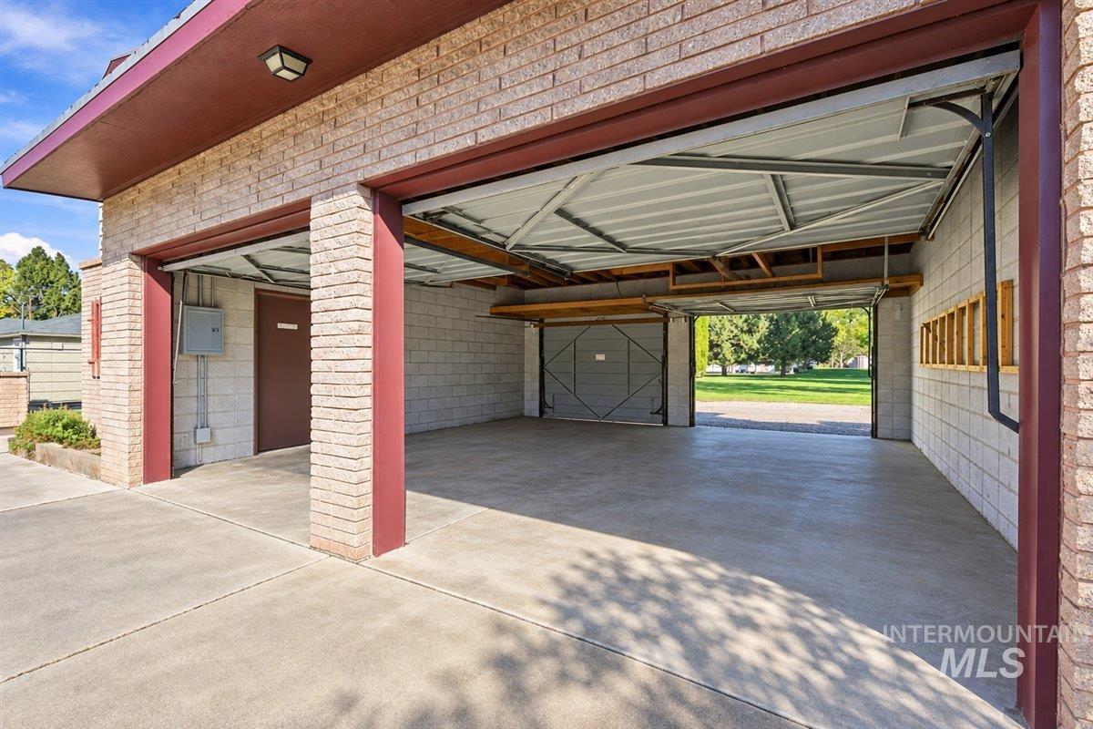 416 S Ivy St, Nampa, Idaho 83686, 4 Bedrooms, 3 Bathrooms, Residential For Sale, Price $532,000,MLS 99004100