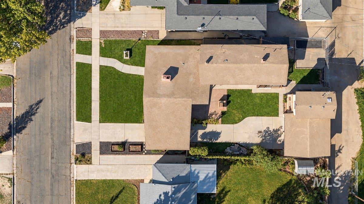 416 S Ivy St, Nampa, Idaho 83686, 4 Bedrooms, 3 Bathrooms, Residential For Sale, Price $532,000,MLS 99004100