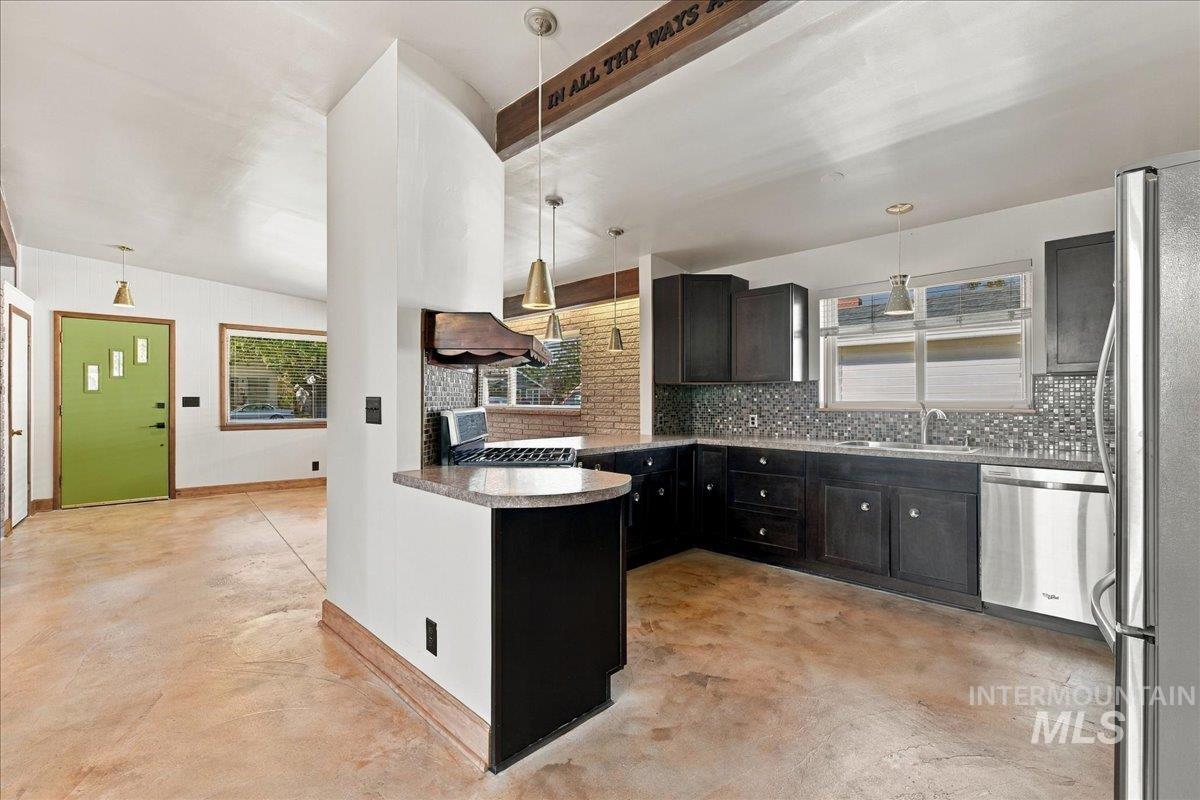 416 S Ivy St, Nampa, Idaho 83686, 4 Bedrooms, 3 Bathrooms, Residential For Sale, Price $532,000,MLS 99004100