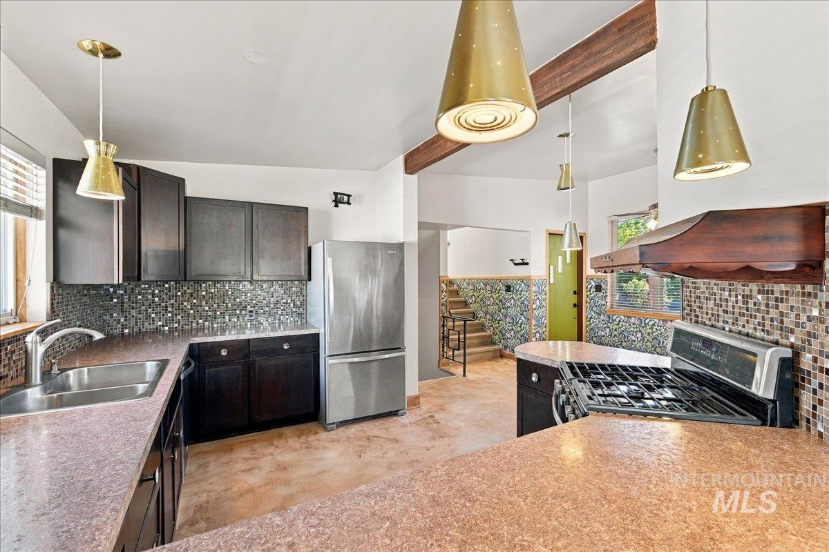 416 S Ivy St, Nampa, Idaho 83686, 4 Bedrooms, 3 Bathrooms, Residential For Sale, Price $532,000,MLS 99004100