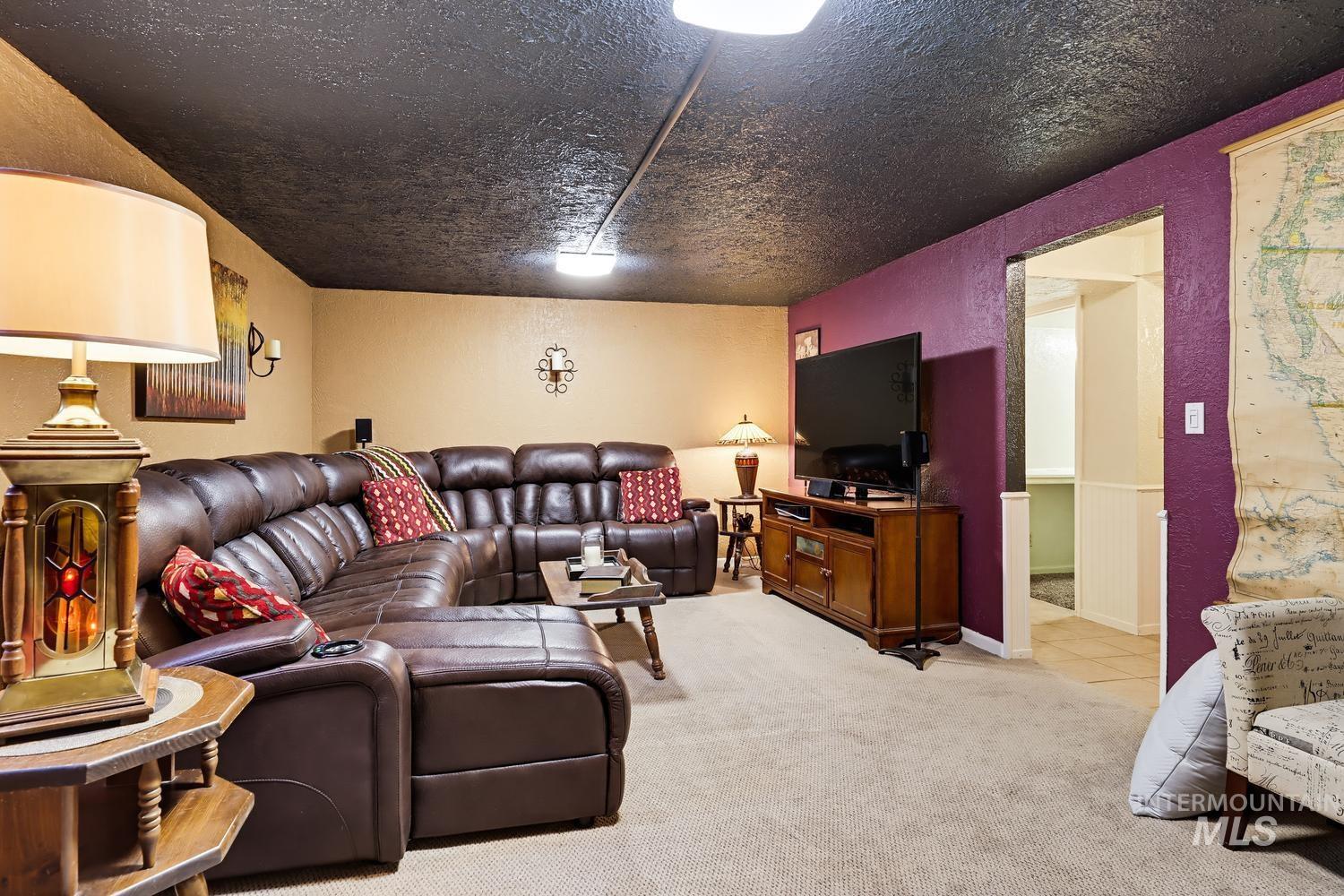 4830 W Greenbrier Dr, Boise, Idaho 83705, 4 Bedrooms, 2 Bathrooms, Residential For Sale, Price $535,000,MLS 99004101