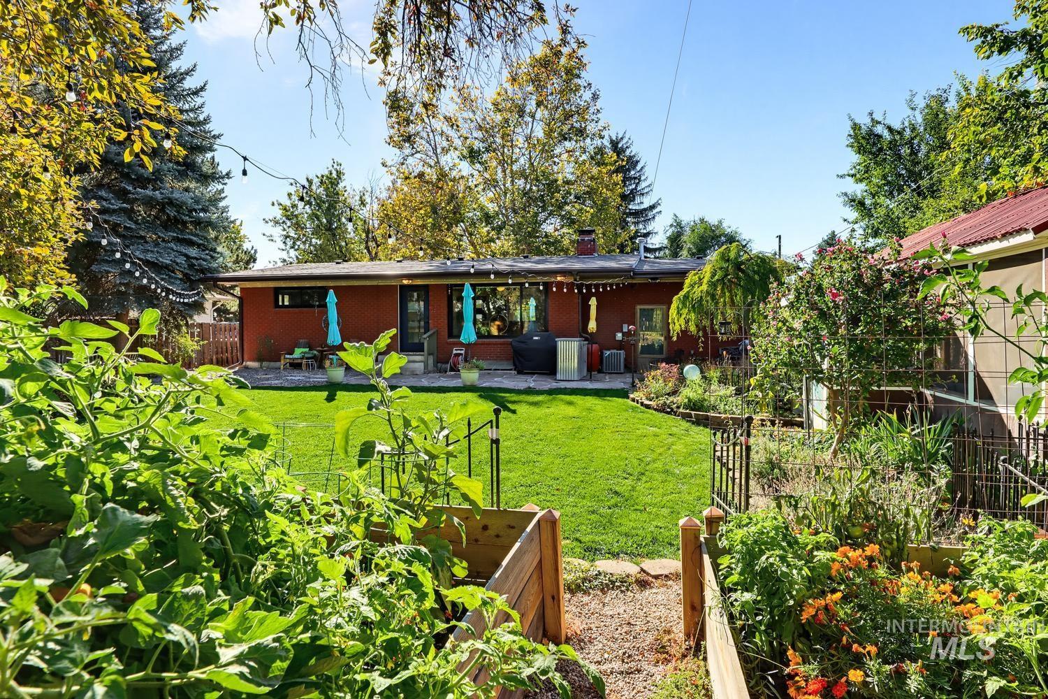 4830 W Greenbrier Dr, Boise, Idaho 83705, 4 Bedrooms, 2 Bathrooms, Residential For Sale, Price $535,000,MLS 99004101