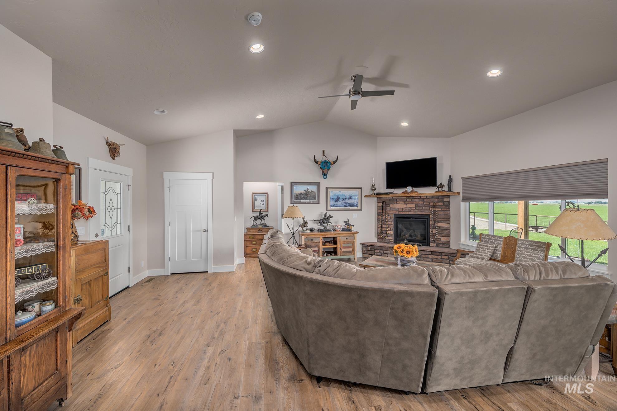 561 Mausling Rd, Adrian, Oregon 97901, 4 Bedrooms, 2.5 Bathrooms, Residential For Sale, Price $1,385,000, 99004106