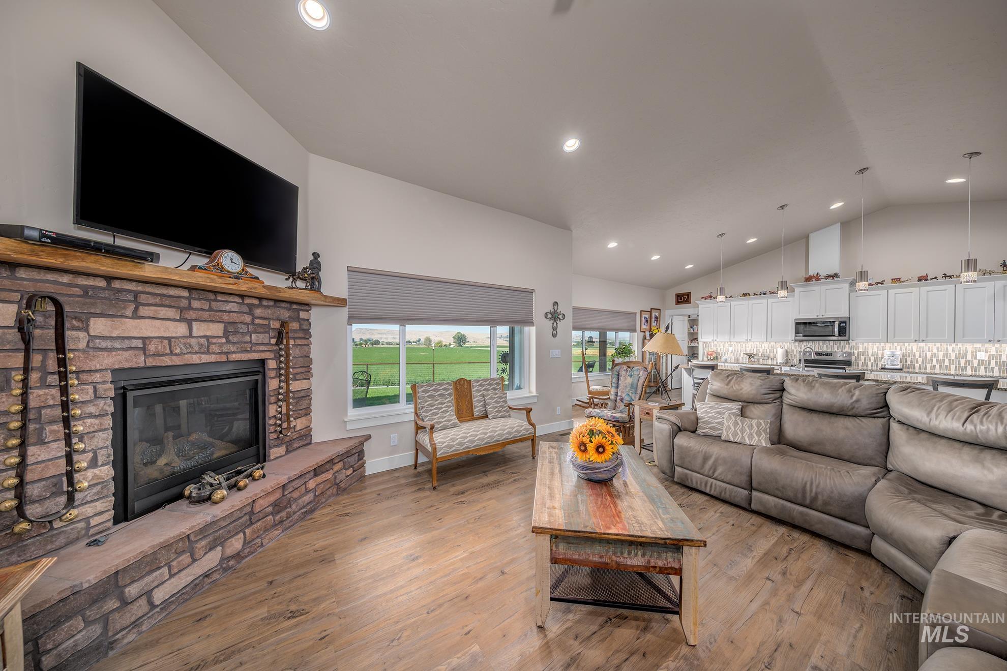 561 Mausling Rd, Adrian, Oregon 97901, 4 Bedrooms, 2.5 Bathrooms, Residential For Sale, Price $1,385,000, 99004106