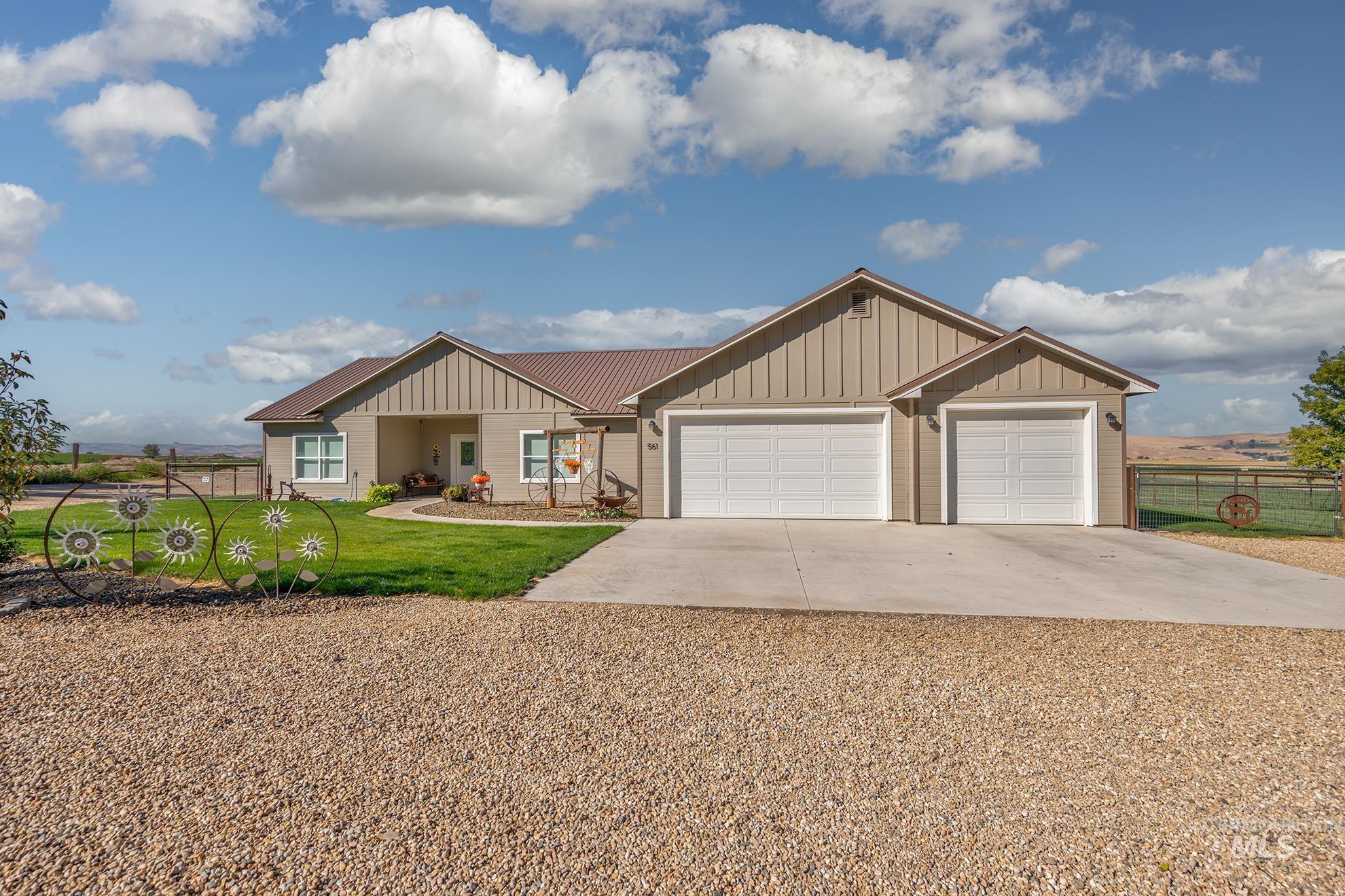 561 Mausling Rd, Adrian, Oregon 97901, 4 Bedrooms, 2.5 Bathrooms, Residential For Sale, Price $1,385,000, 99004106
