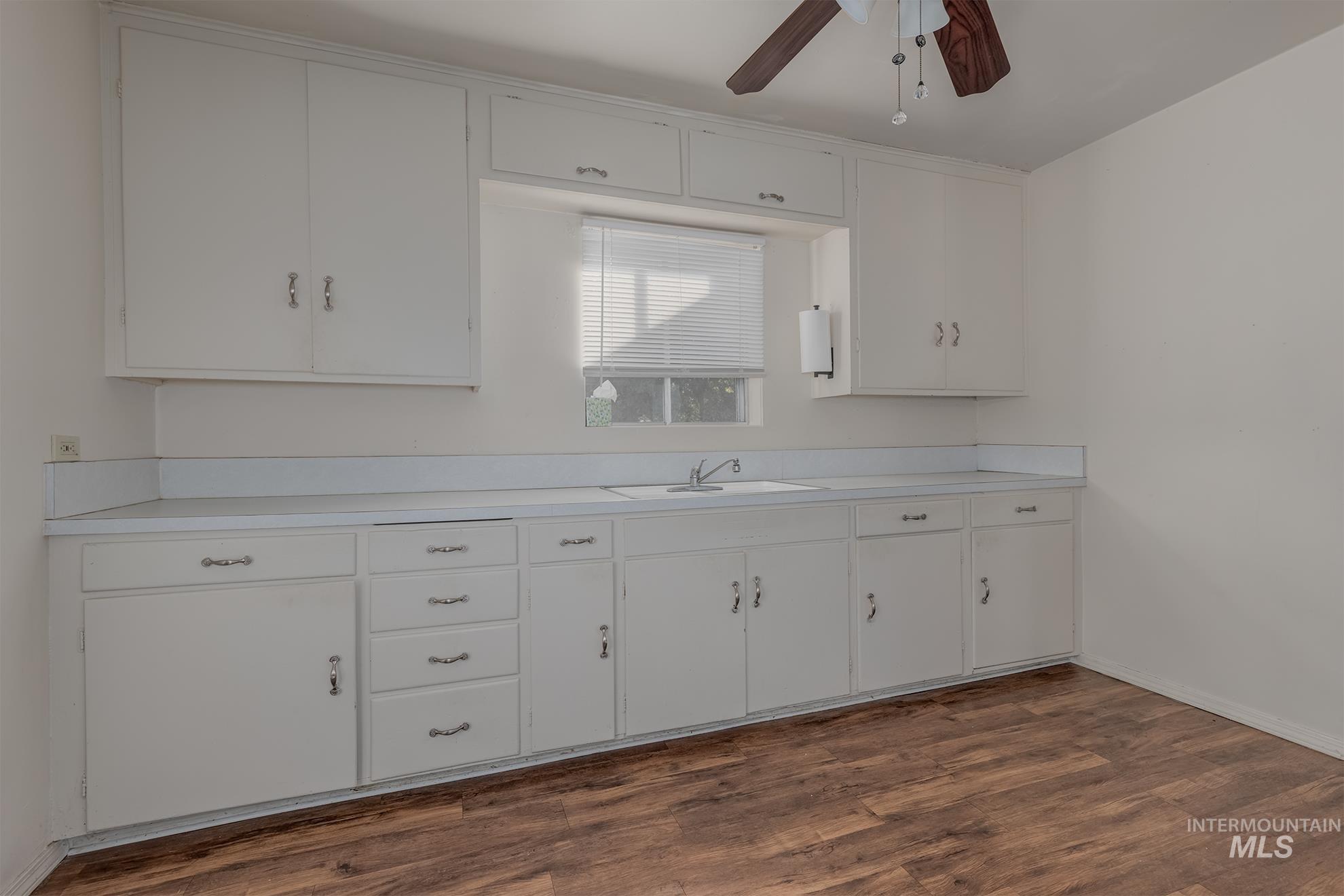 323 E 4th St, Weiser, Idaho 83672, 2 Bedrooms, 1 Bathroom, Residential For Sale, Price $255,000,MLS 99004109