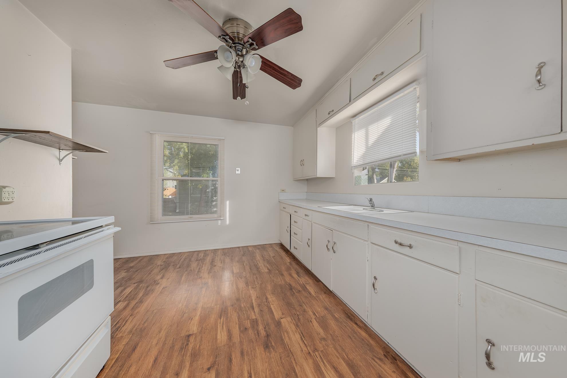 323 E 4th St, Weiser, Idaho 83672, 2 Bedrooms, 1 Bathroom, Residential For Sale, Price $255,000,MLS 99004109