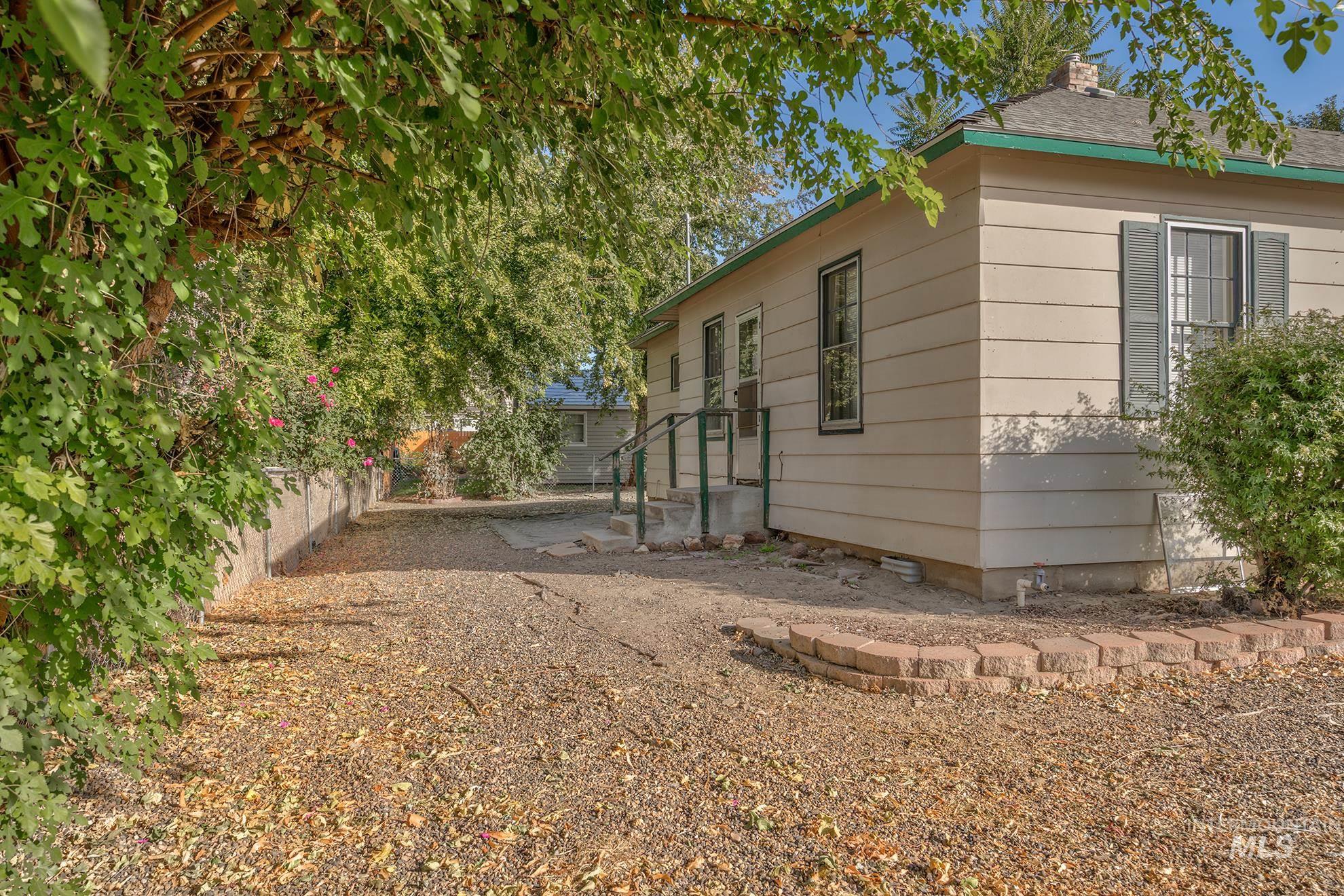 323 E 4th St, Weiser, Idaho 83672, 2 Bedrooms, 1 Bathroom, Residential For Sale, Price $255,000,MLS 99004109