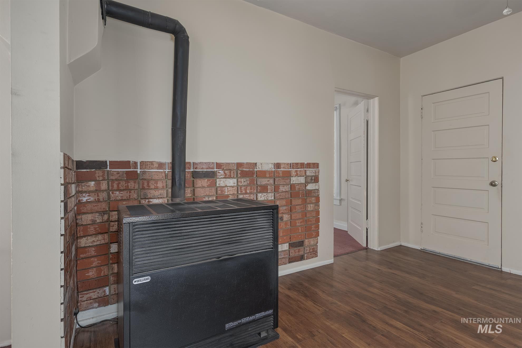 323 E 4th St, Weiser, Idaho 83672, 2 Bedrooms, 1 Bathroom, Residential For Sale, Price $255,000,MLS 99004109