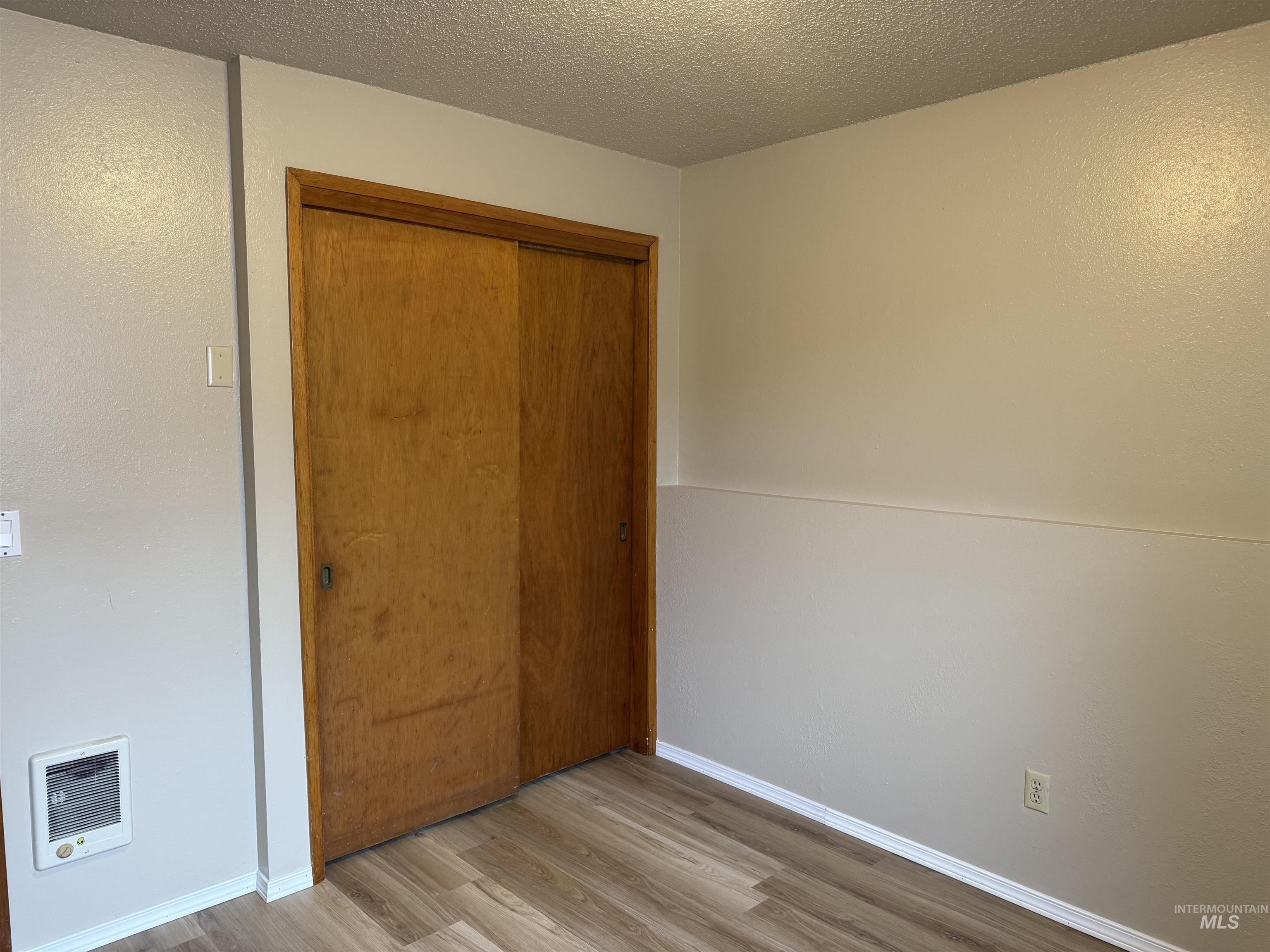 537 E E Street, Moscow, Idaho 83843, 3 Bedrooms, 1 Bathroom, Residential Income For Sale, Price $449,000, 99004114
