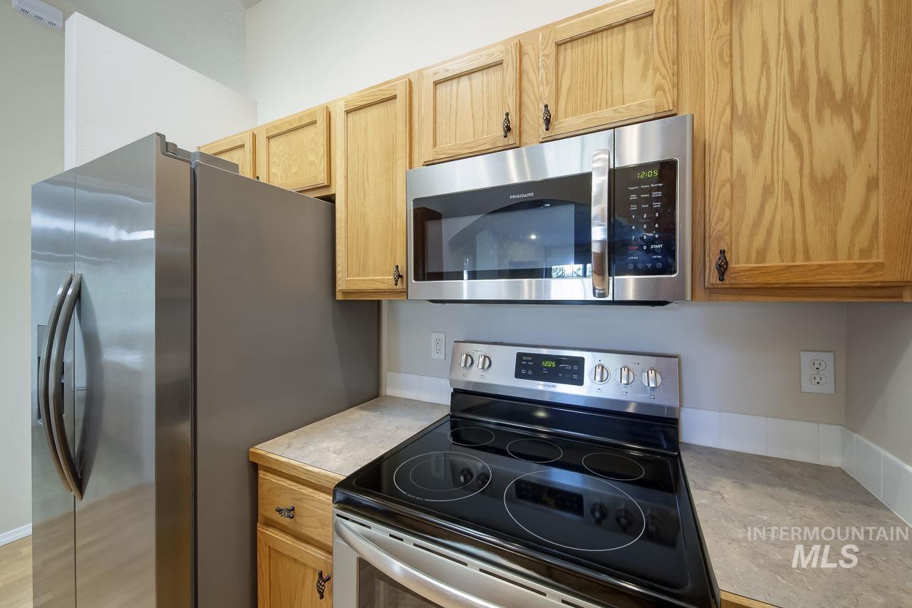 126 E Waterbury Lane, Meridian, Idaho 83646, 2 Bedrooms, 2 Bathrooms, Residential For Sale, Price $292,900,MLS 99004116
