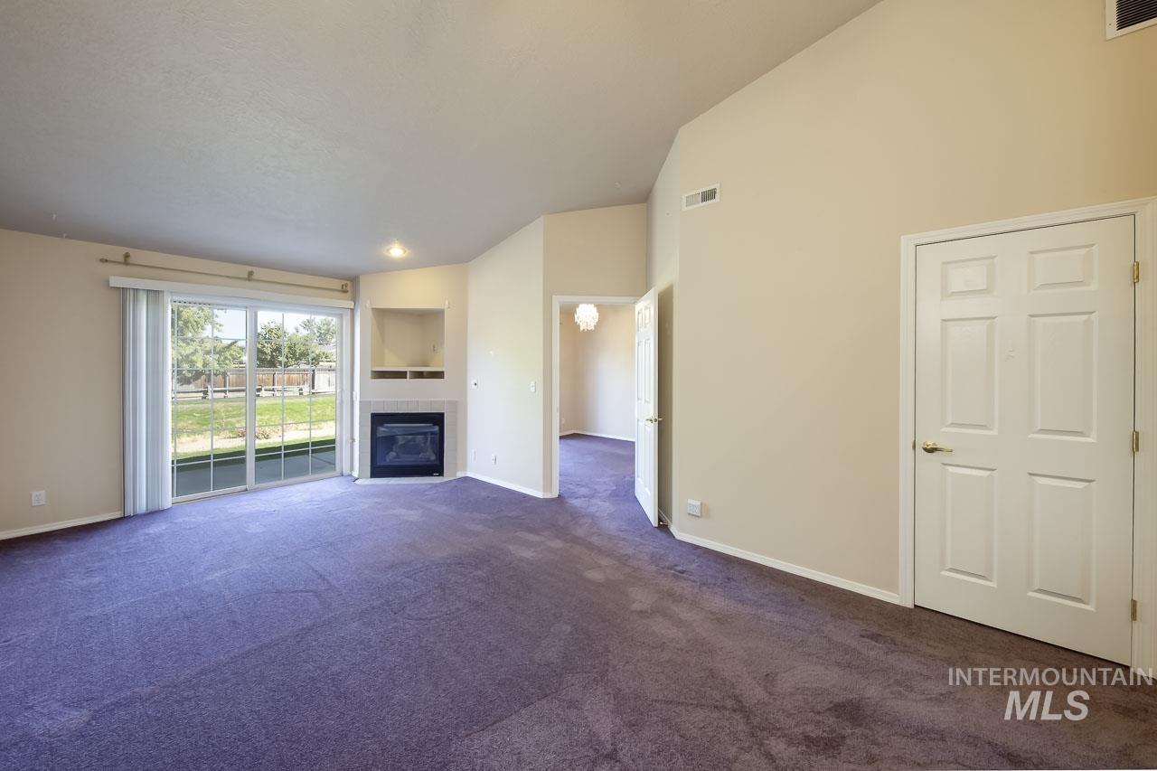 126 E Waterbury Lane, Meridian, Idaho 83646, 2 Bedrooms, 2 Bathrooms, Residential For Sale, Price $292,900,MLS 99004116