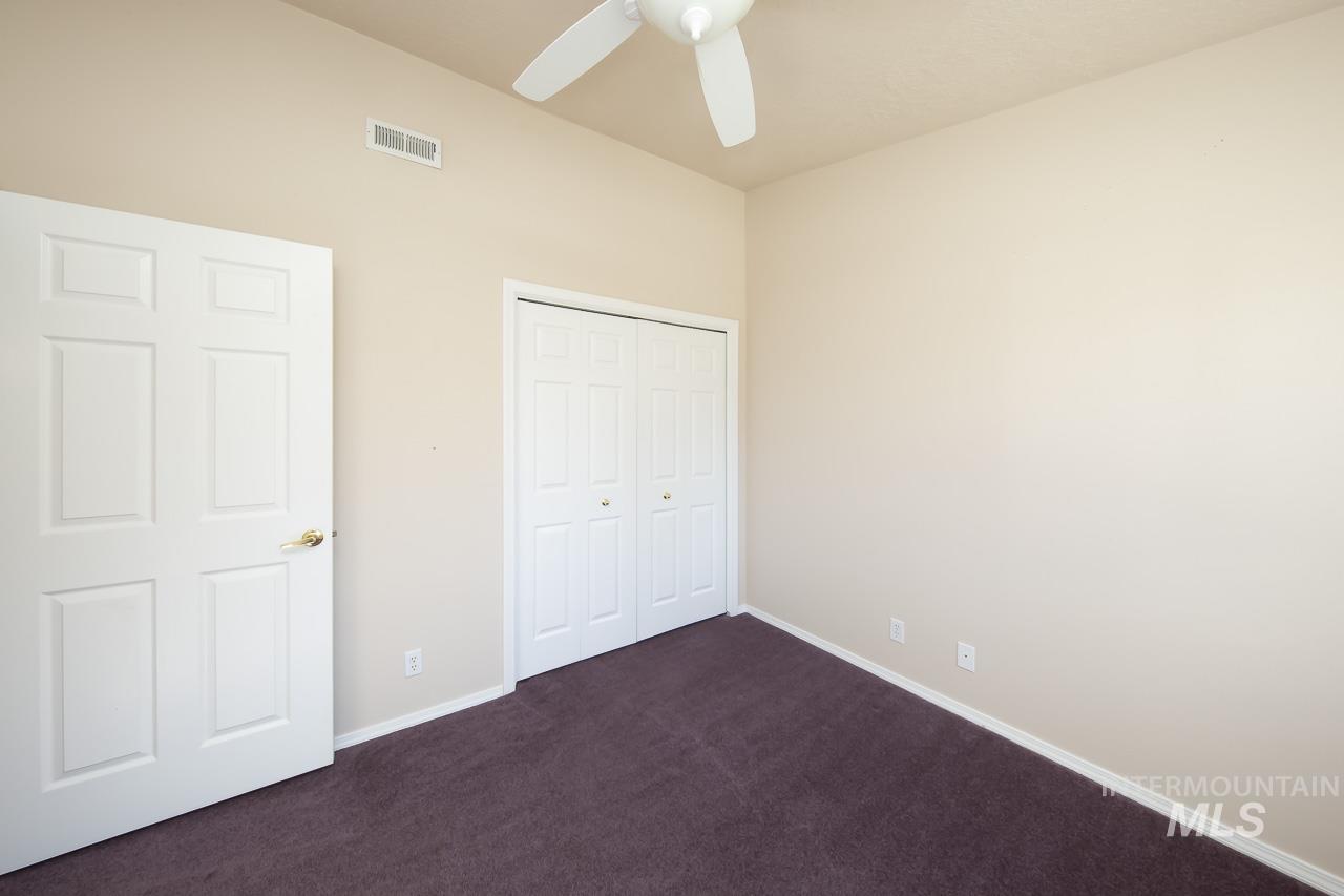 126 E Waterbury Lane, Meridian, Idaho 83646, 2 Bedrooms, 2 Bathrooms, Residential For Sale, Price $292,900,MLS 99004116
