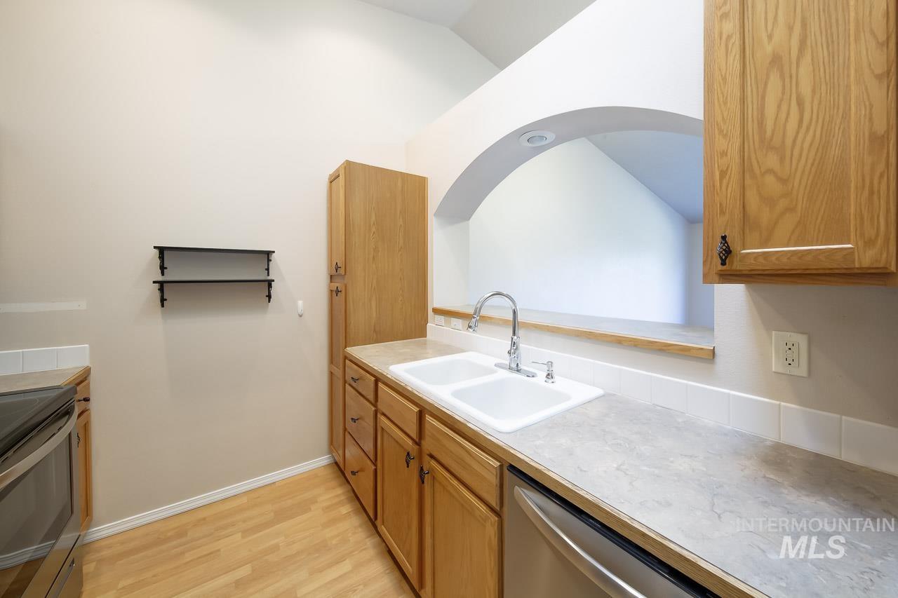 126 E Waterbury Lane, Meridian, Idaho 83646, 2 Bedrooms, 2 Bathrooms, Residential For Sale, Price $292,900,MLS 99004116