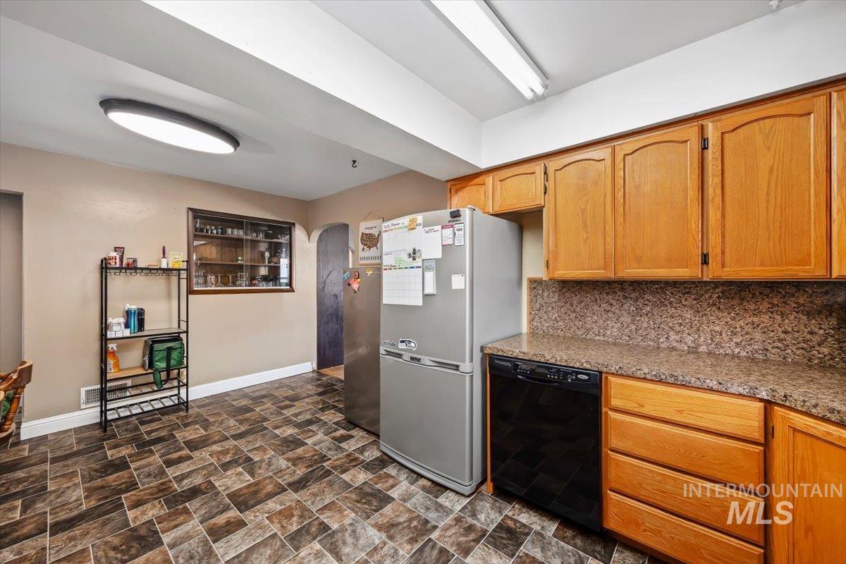 1412 7th Ave E, Twin Falls, Idaho 83301, 4 Bedrooms, 1.5 Bathrooms, Residential For Sale, Price $350,000,MLS 99004119