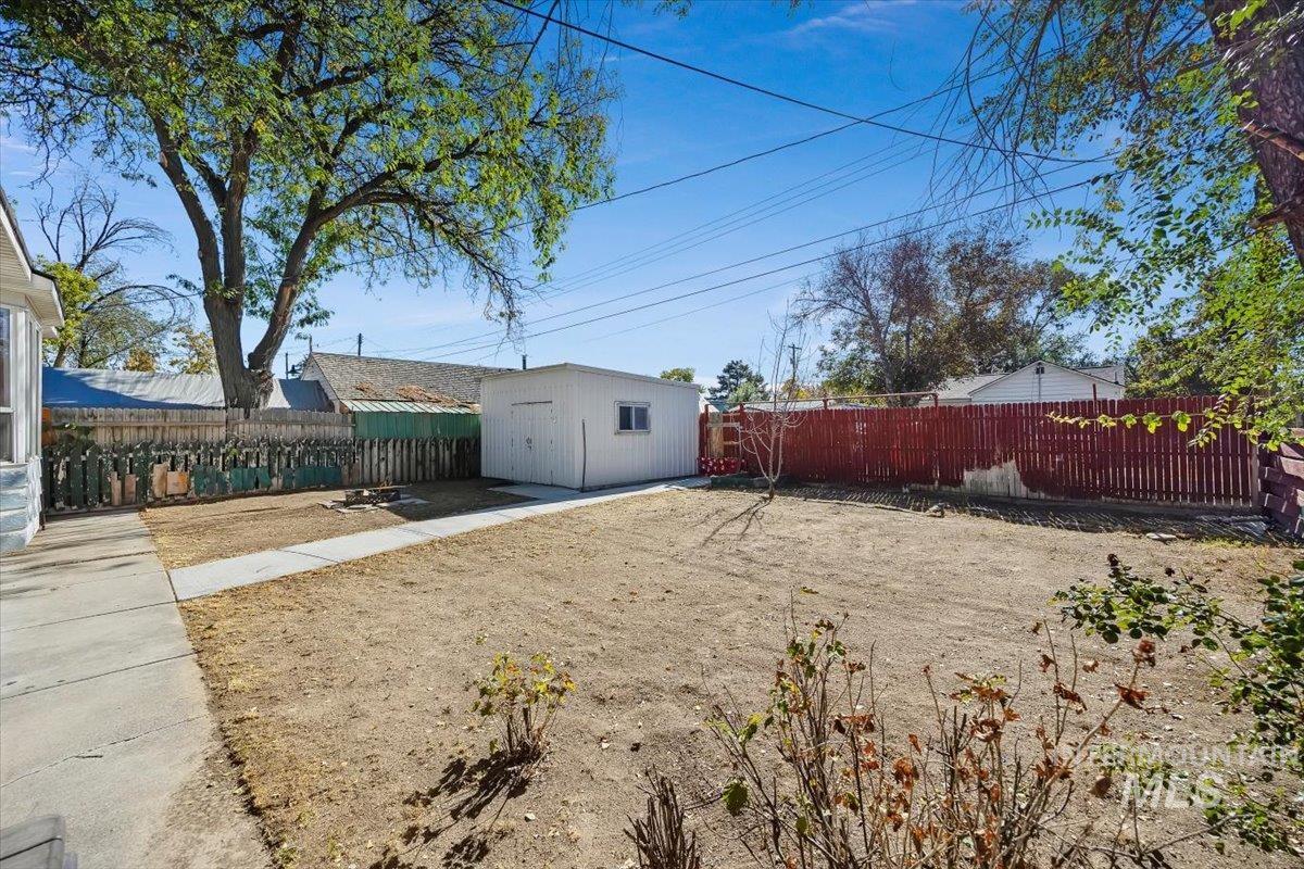 1412 7th Ave E, Twin Falls, Idaho 83301, 4 Bedrooms, 1.5 Bathrooms, Residential For Sale, Price $350,000,MLS 99004119