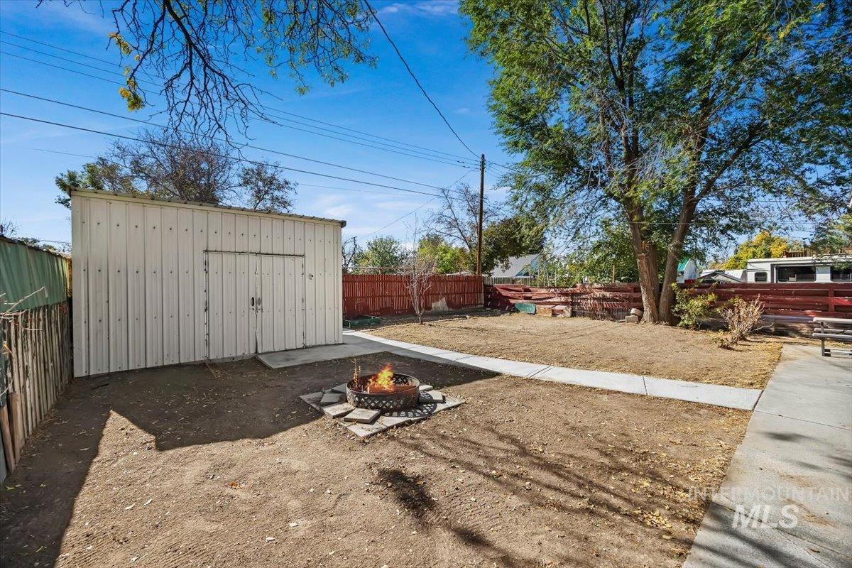 1412 7th Ave E, Twin Falls, Idaho 83301, 4 Bedrooms, 1.5 Bathrooms, Residential For Sale, Price $350,000,MLS 99004119
